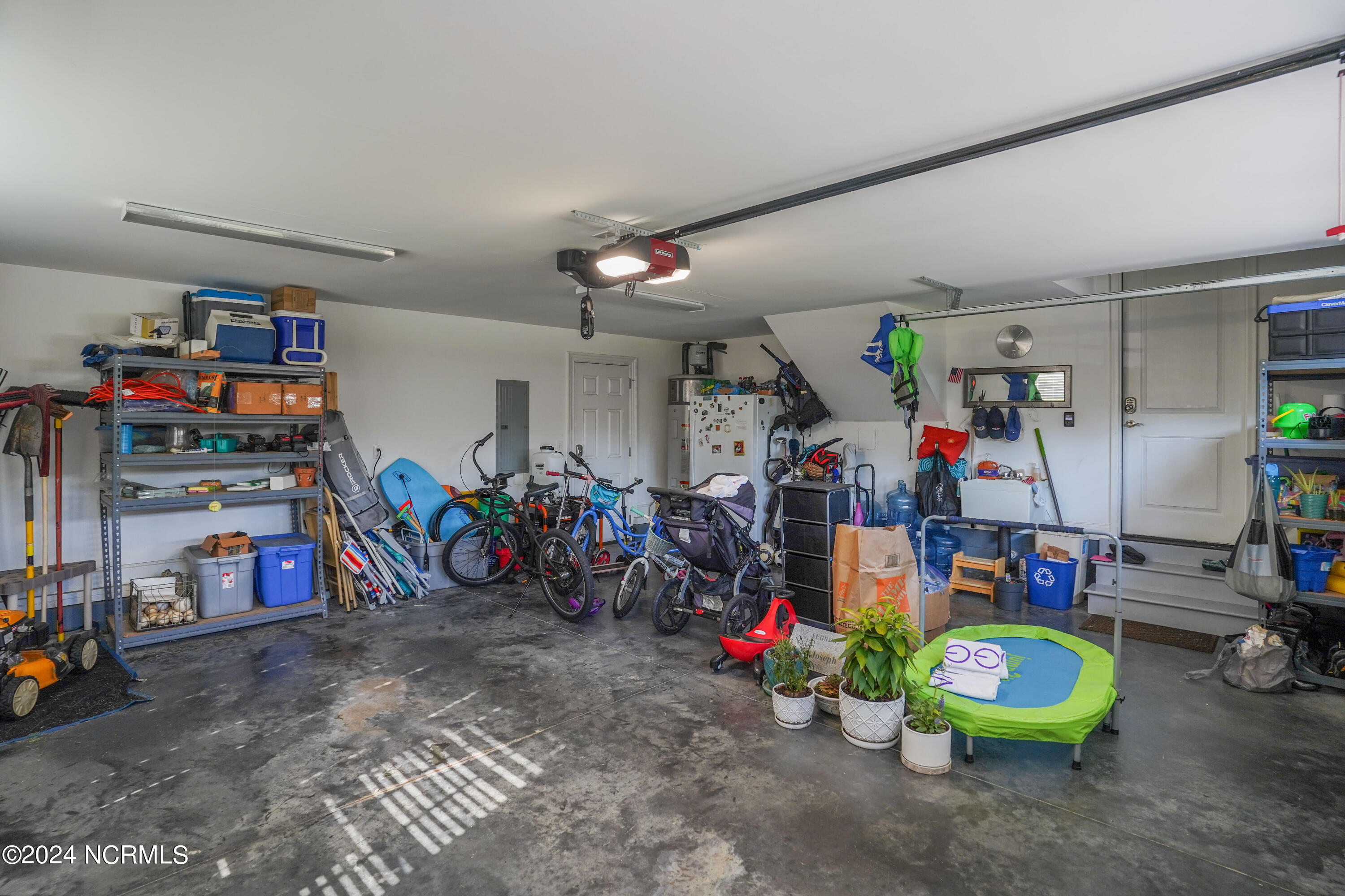 5500 Andrews Reach Loop