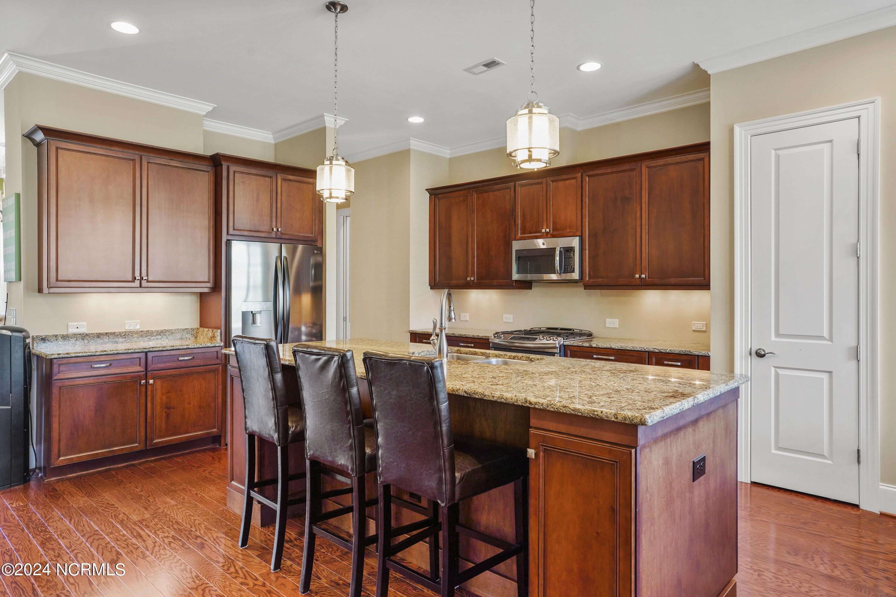 5500 Andrews Reach Loop