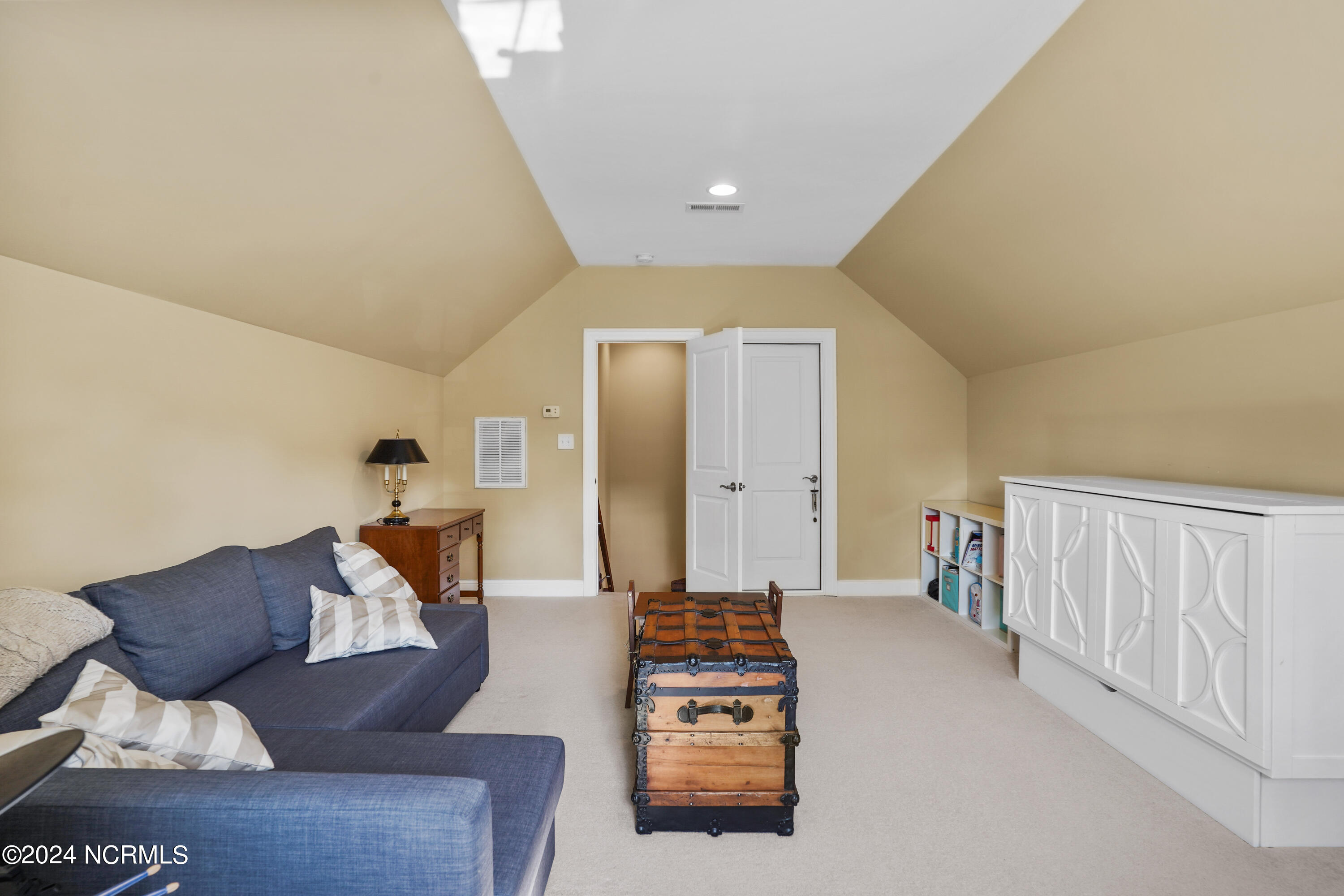 5500 Andrews Reach Loop