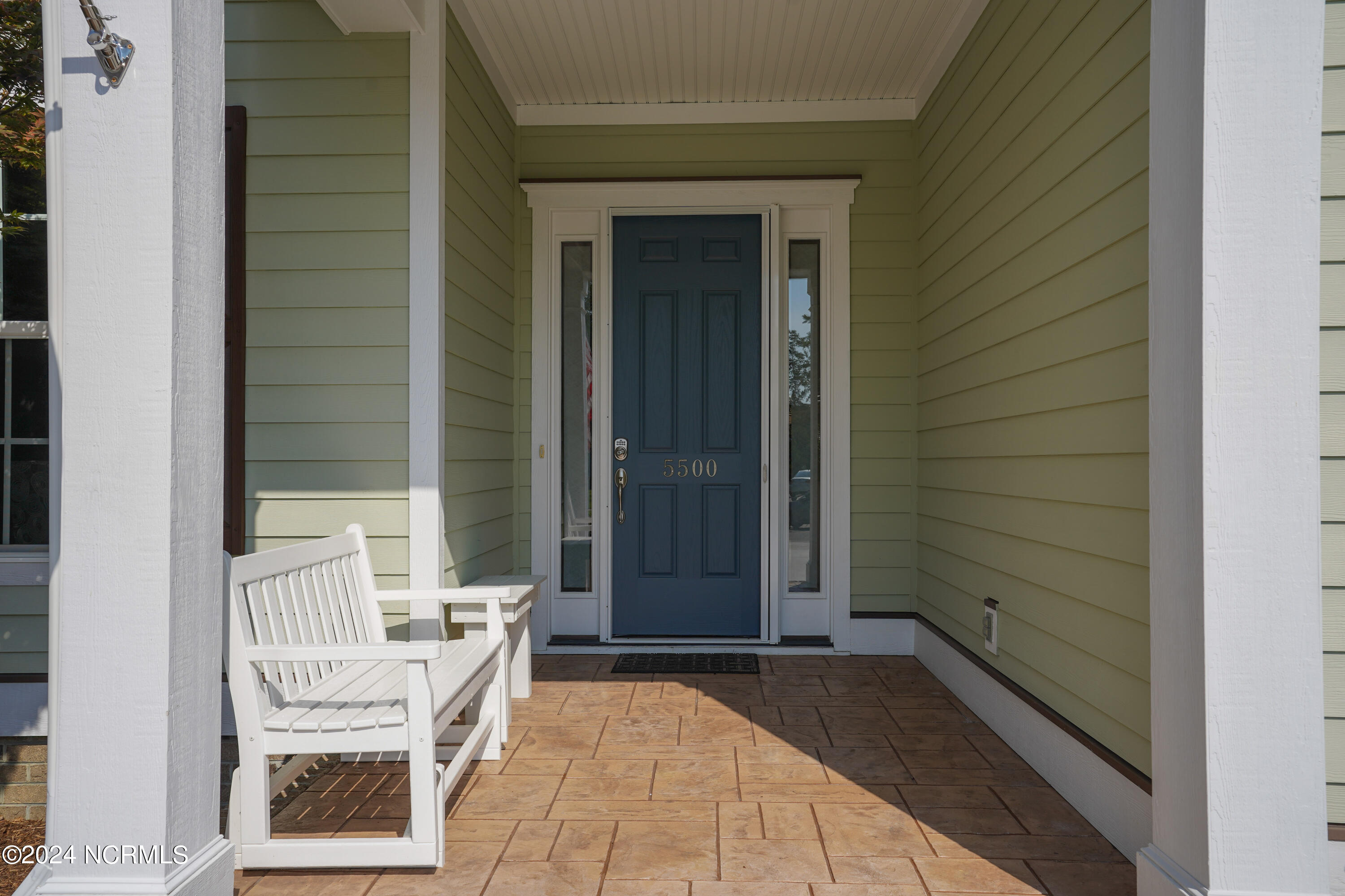 5500 Andrews Reach Loop