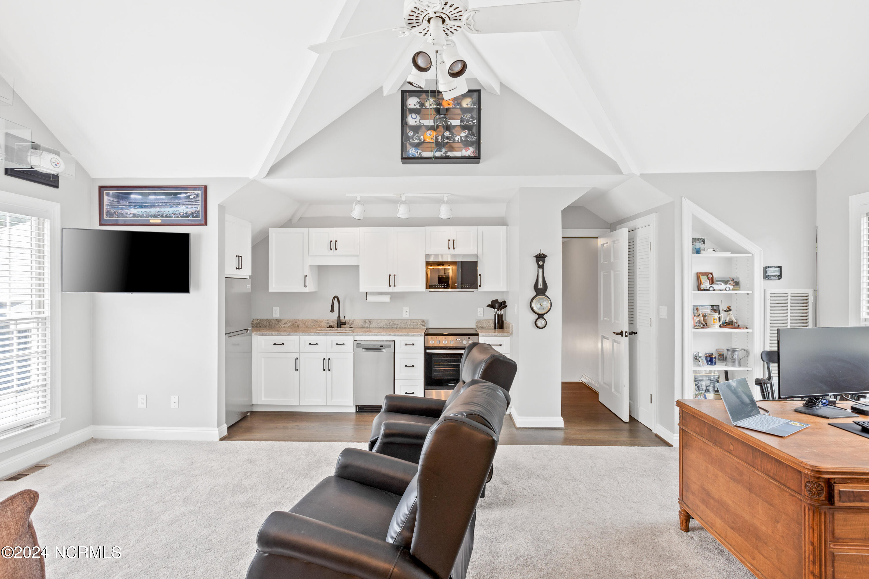 7321 Gray Gables Lane