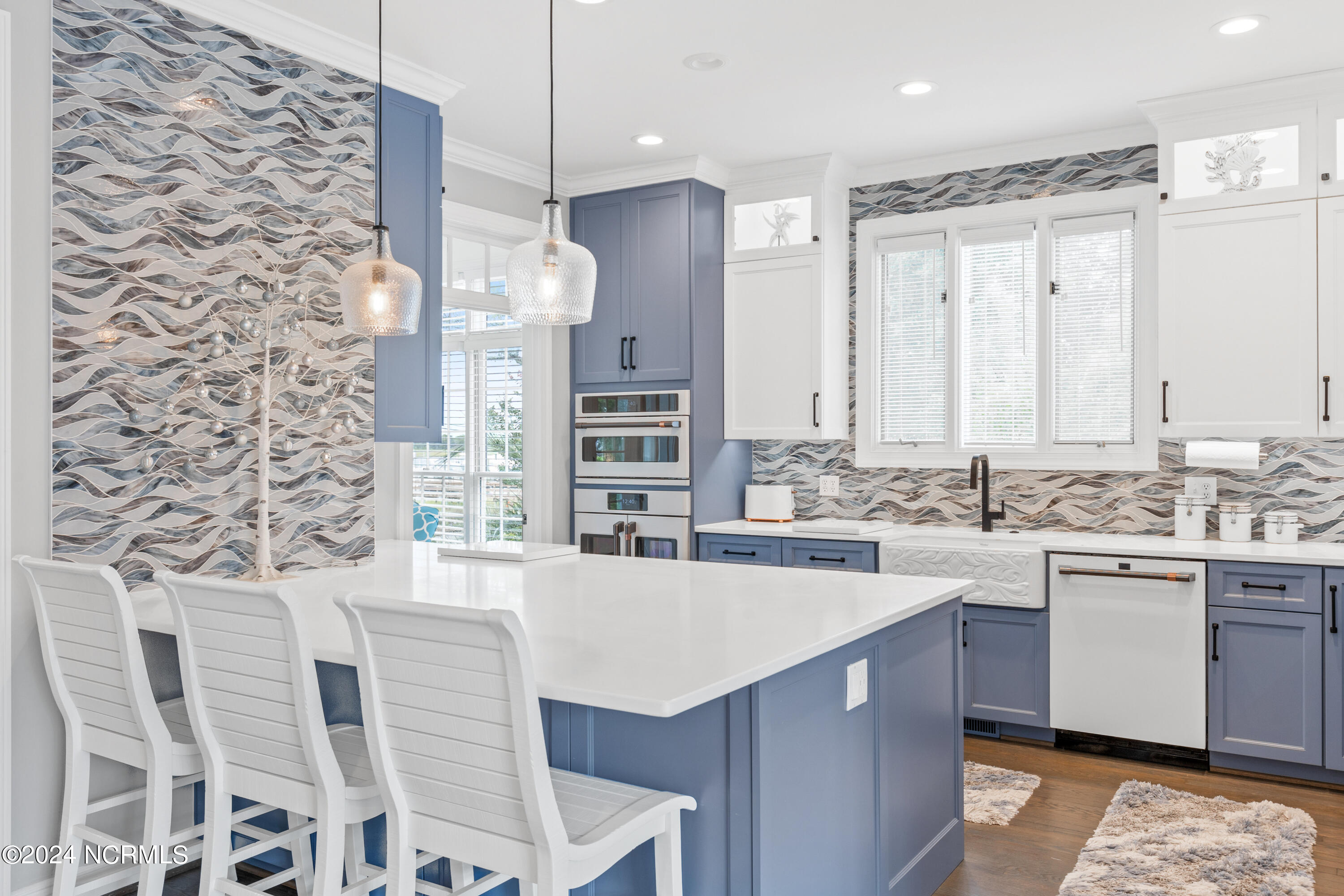 7321 Gray Gables Lane