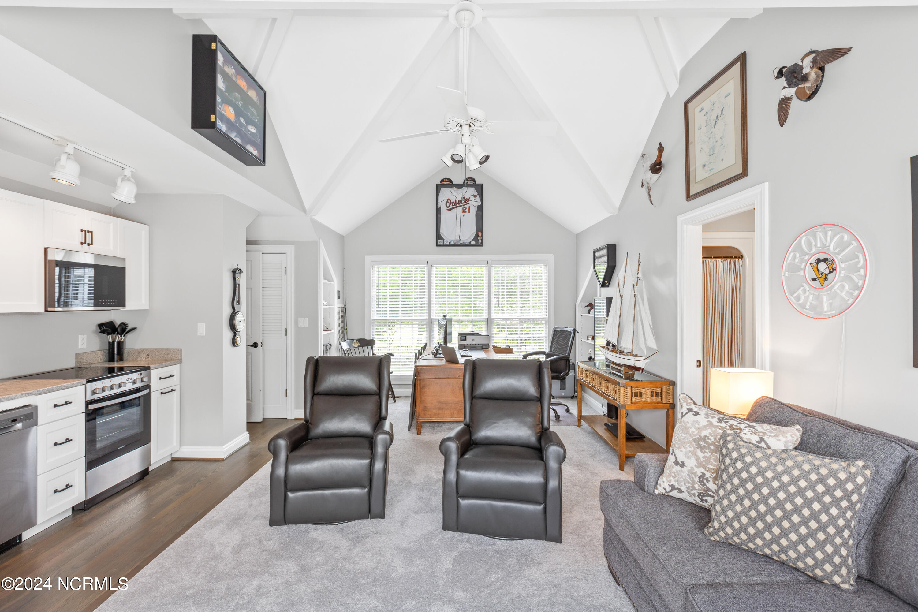 7321 Gray Gables Lane