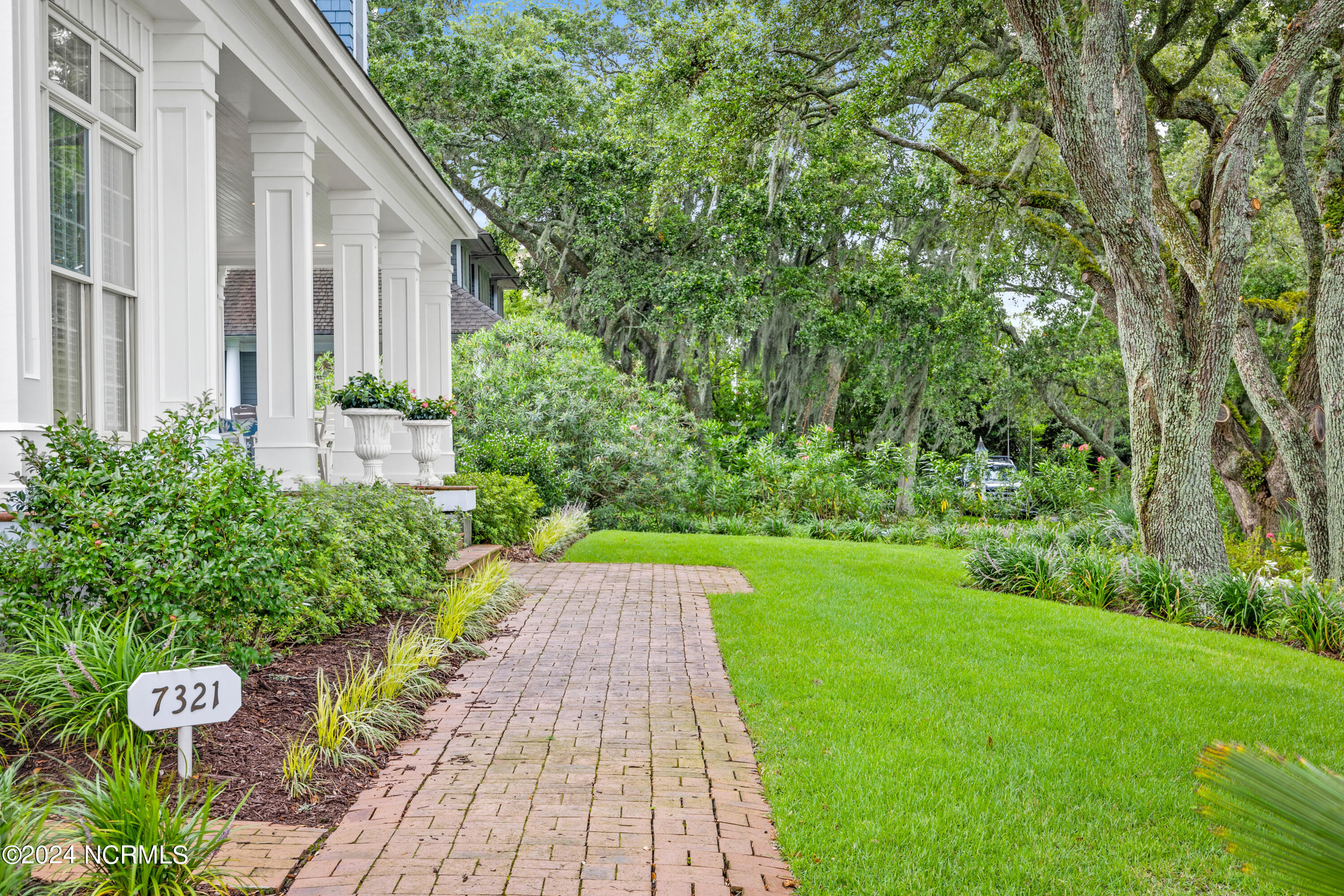 7321 Gray Gables Lane