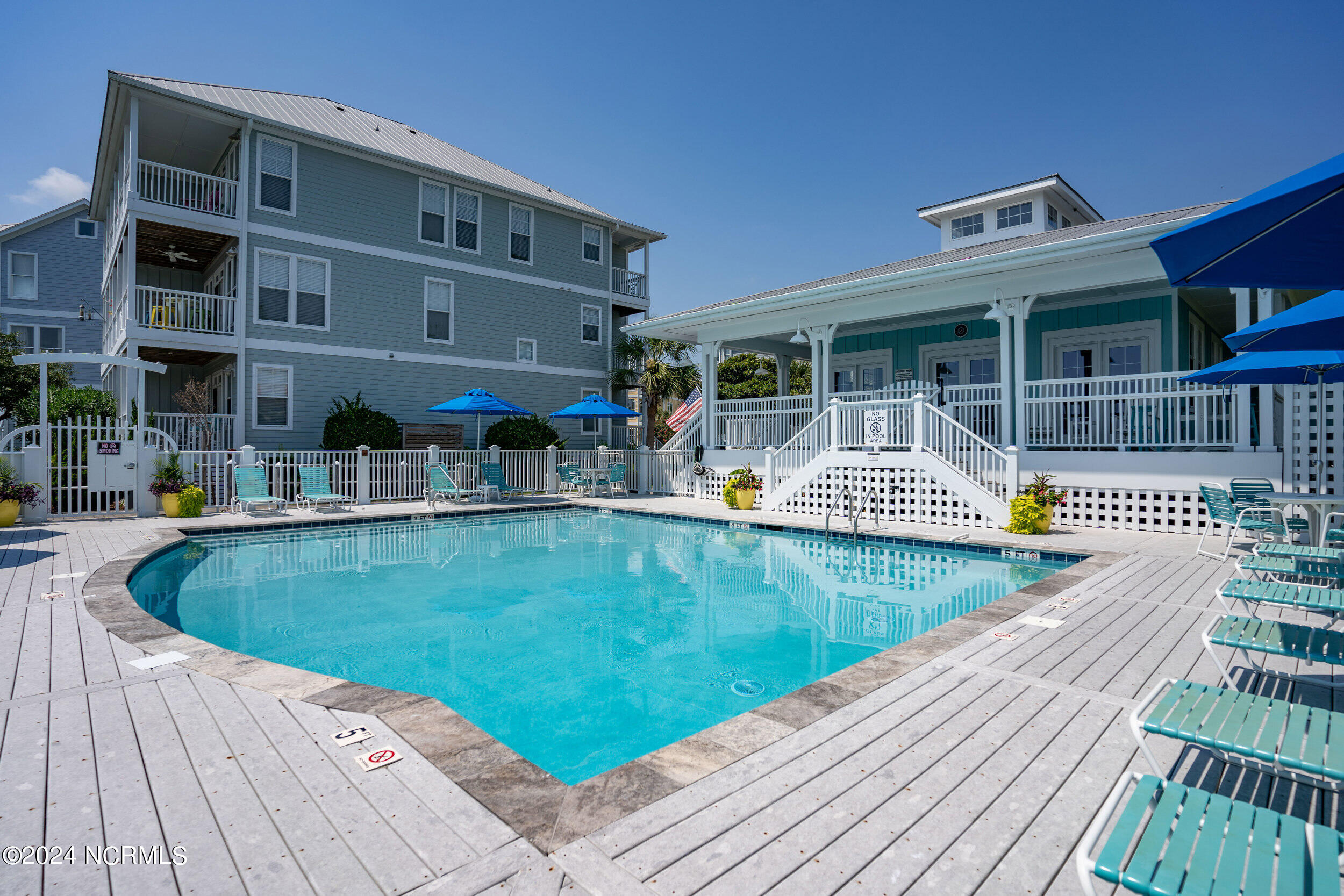 222 Silver Sloop Way