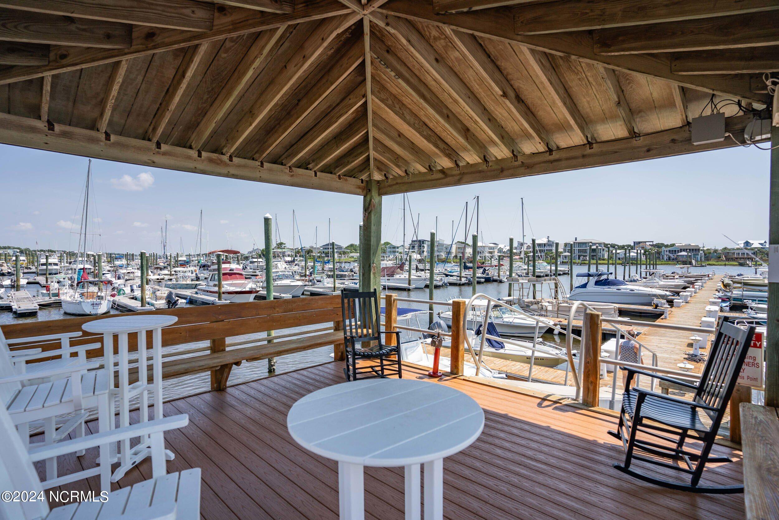 222 Silver Sloop Way