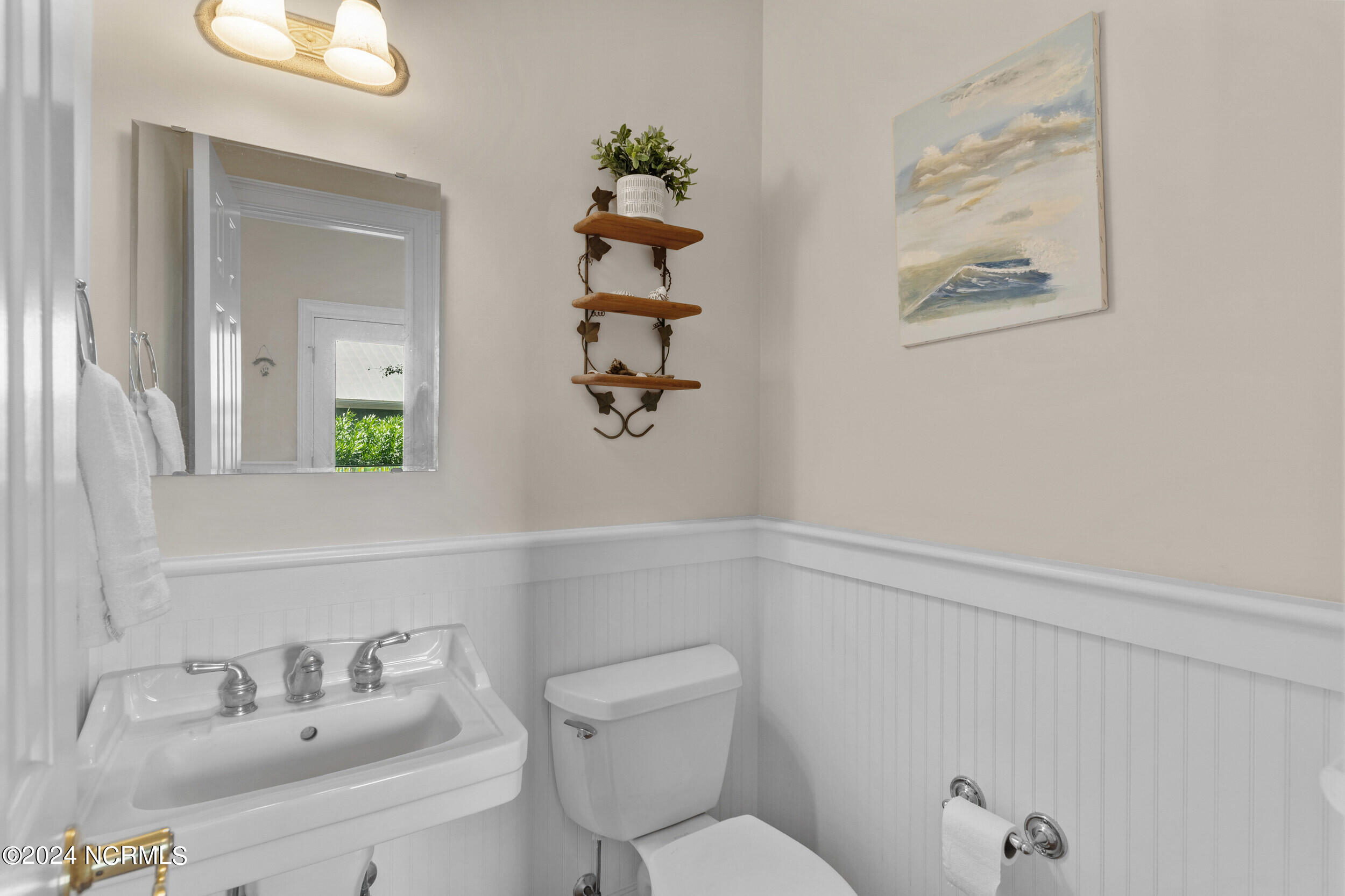 222 Silver Sloop Way