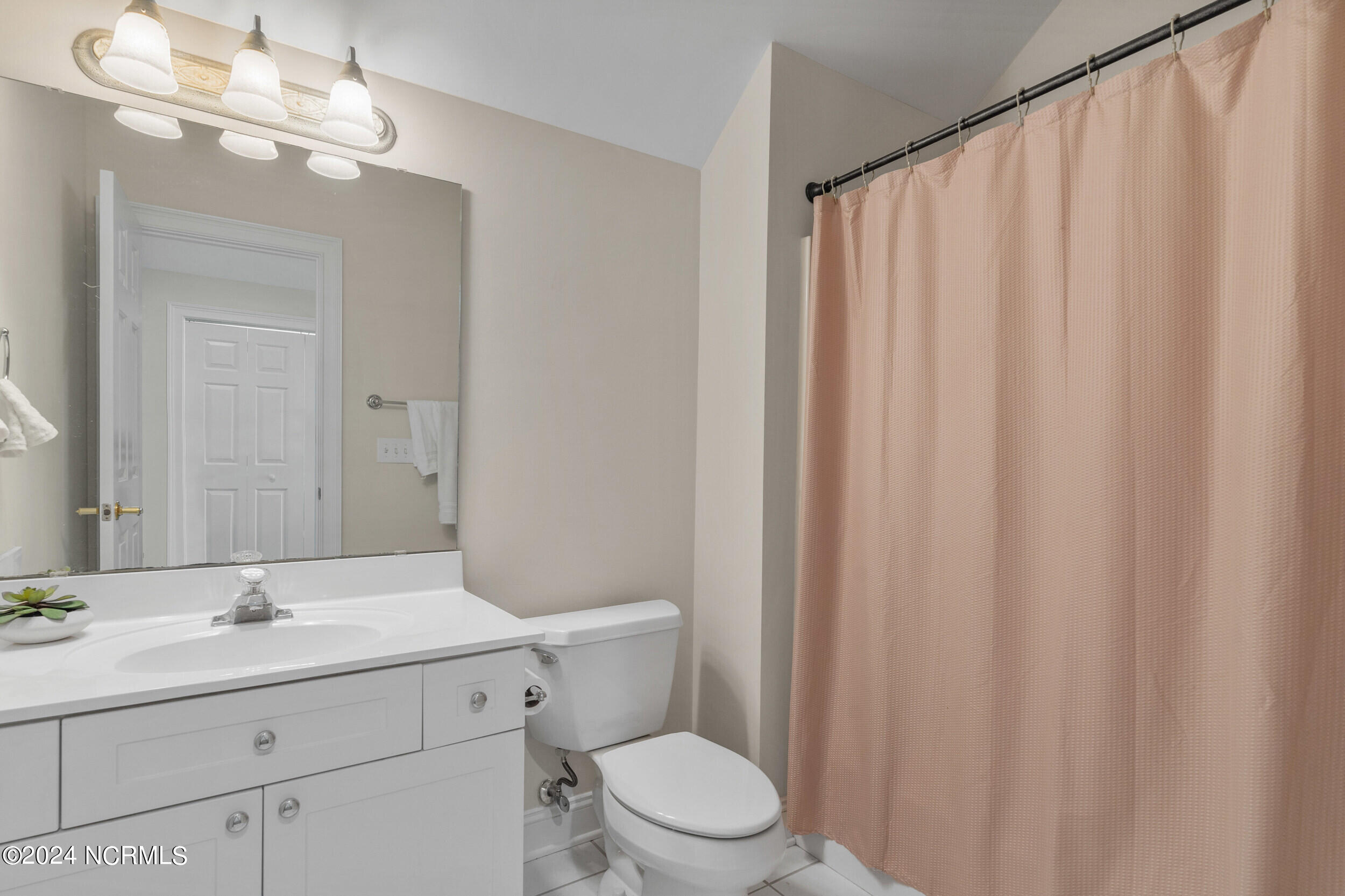 222 Silver Sloop Way