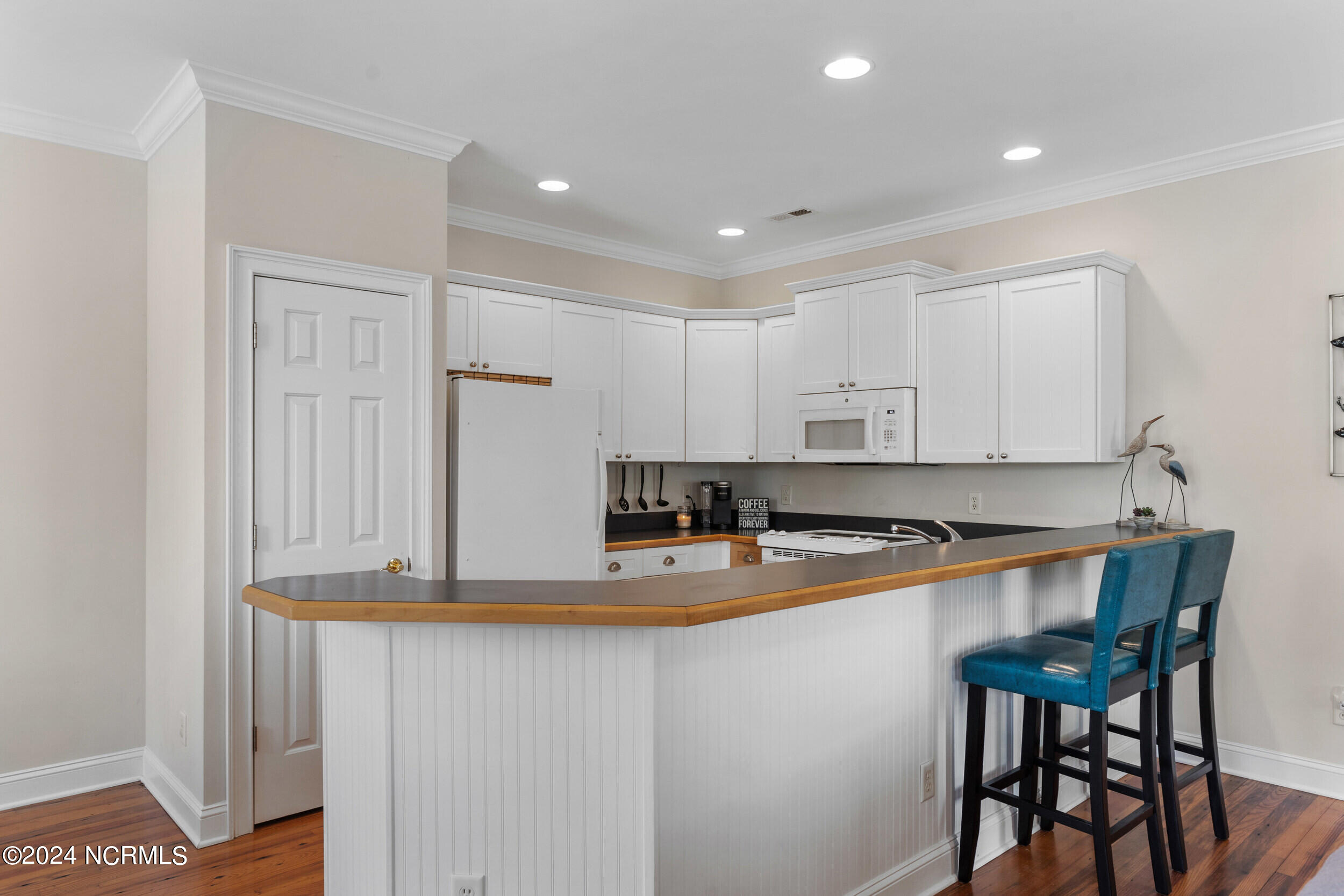 222 Silver Sloop Way