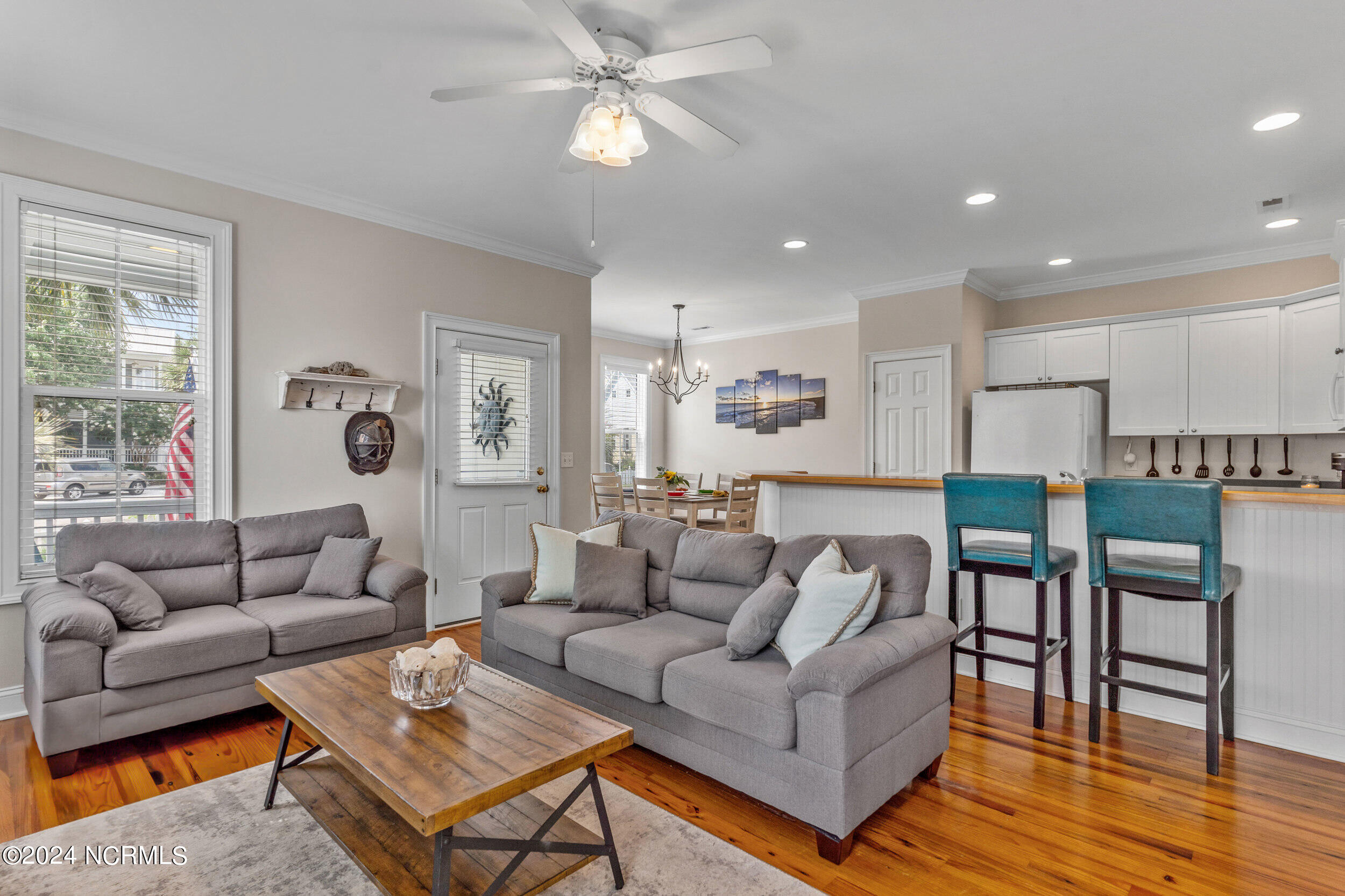 222 Silver Sloop Way