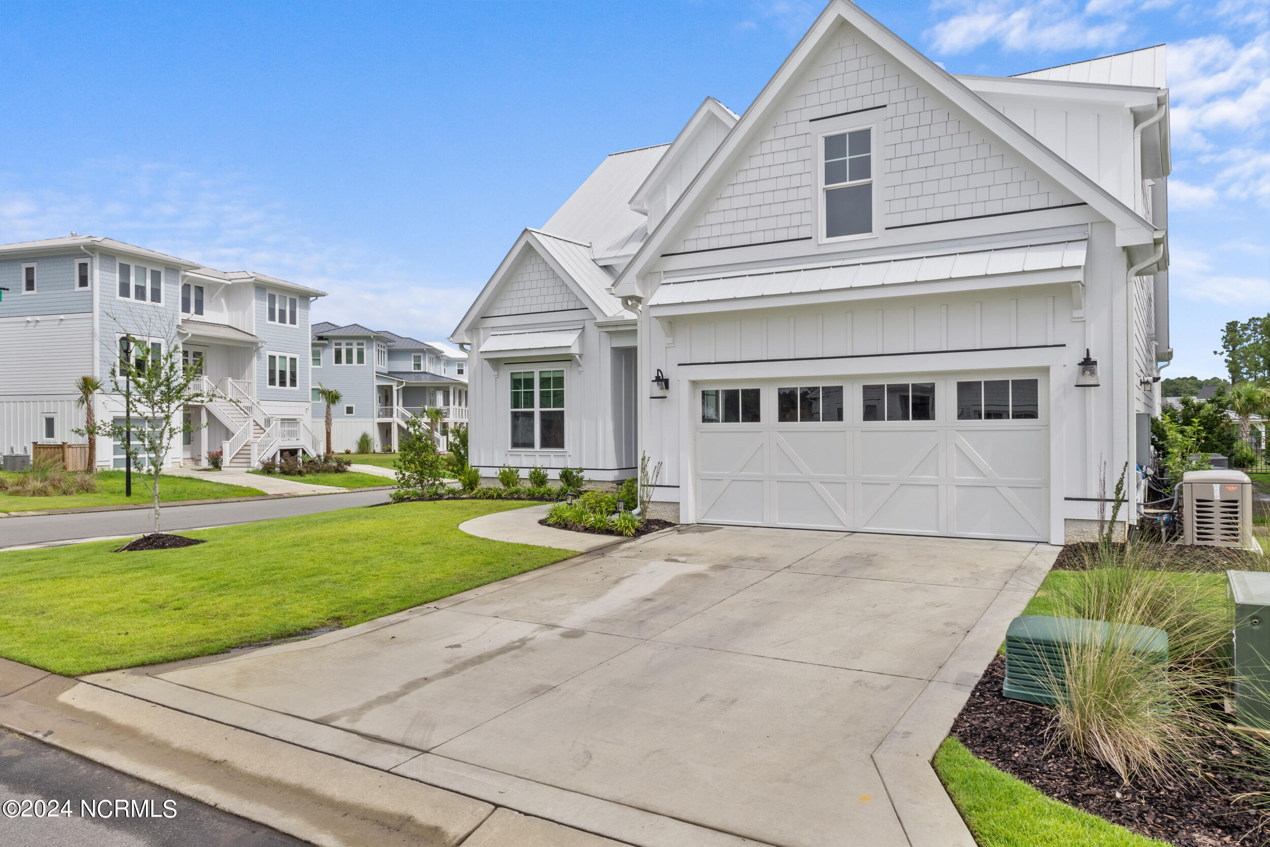 8205 Moss Bridge Court