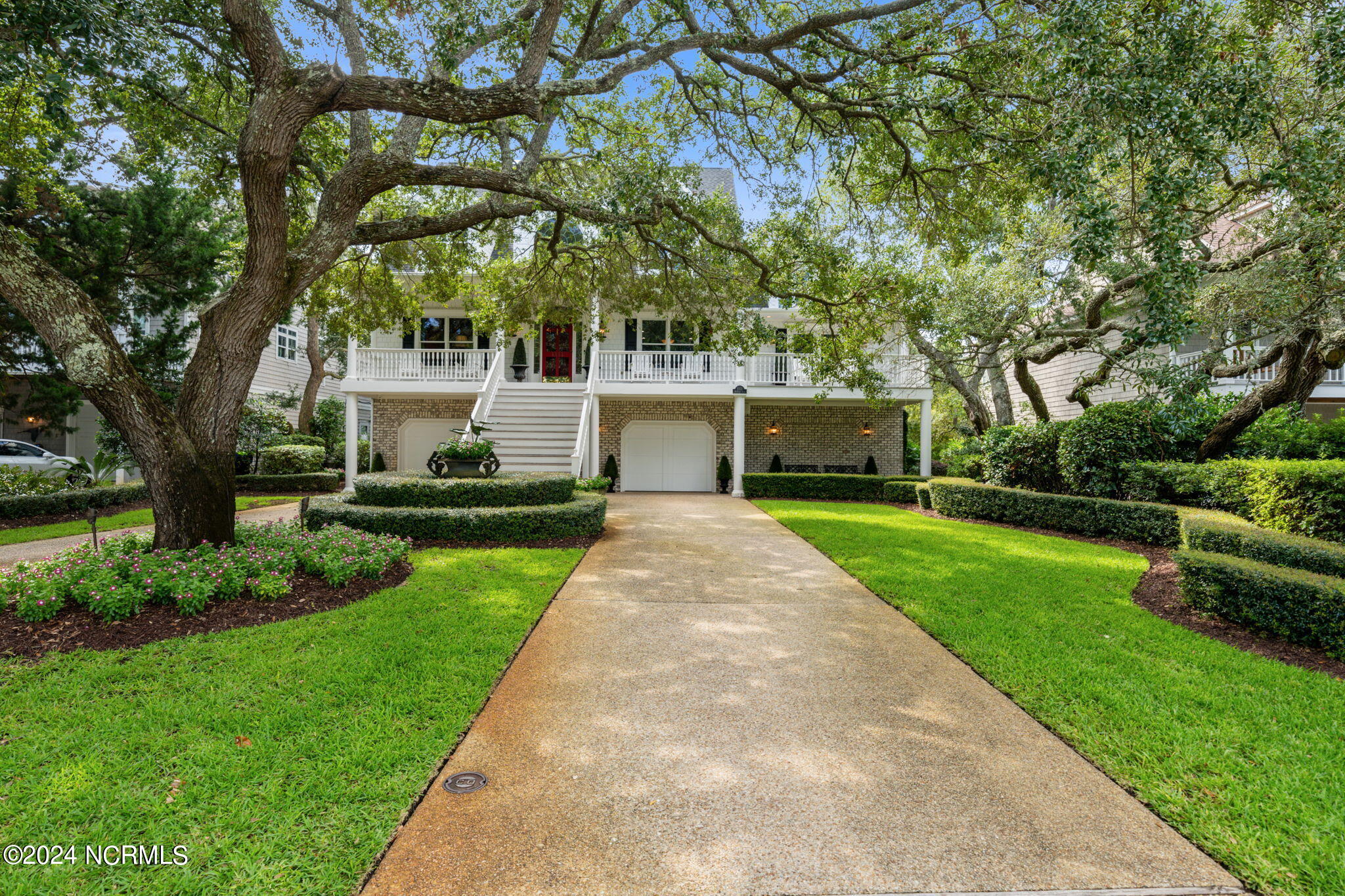 1111 Merchant Lane