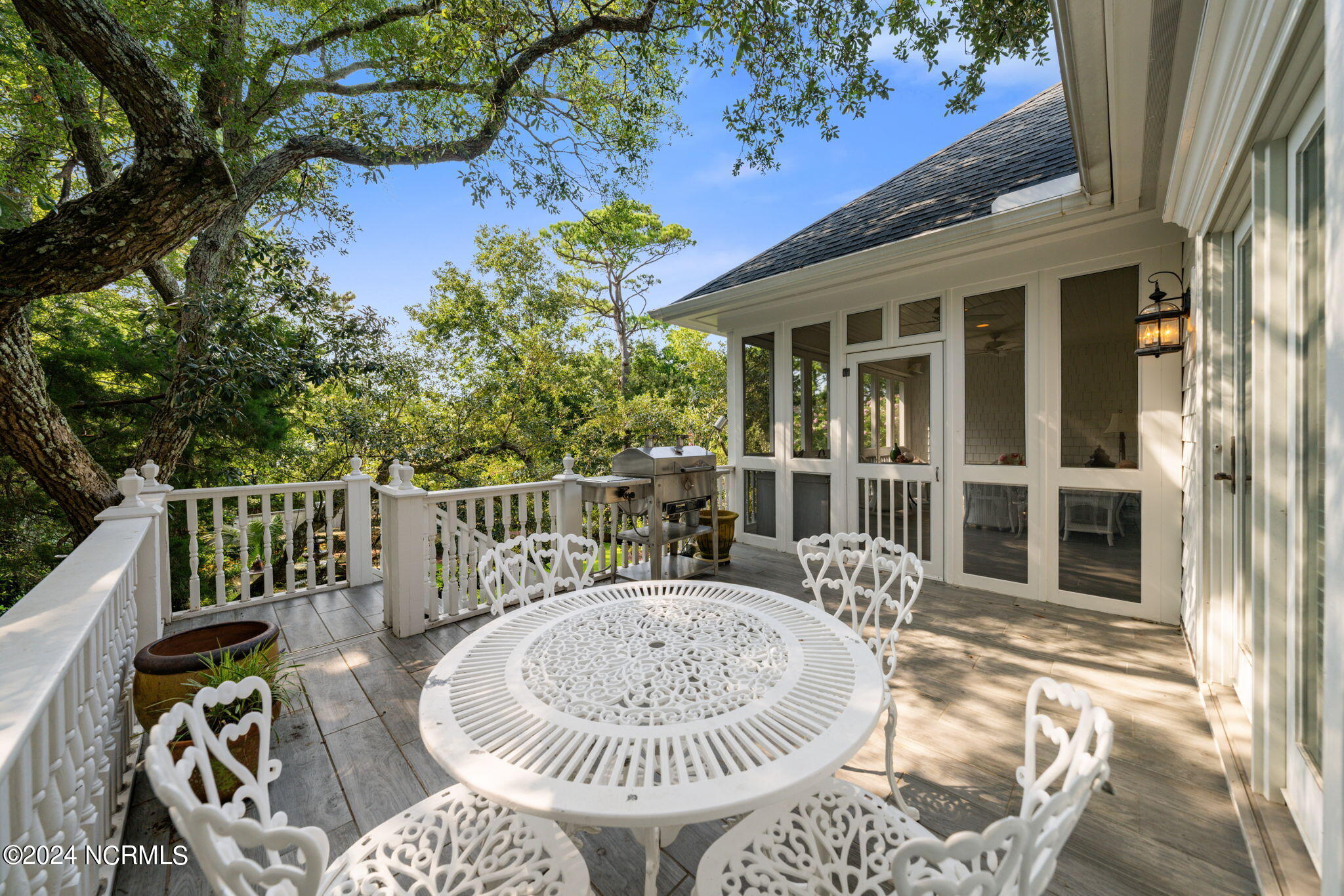 1111 Merchant Lane