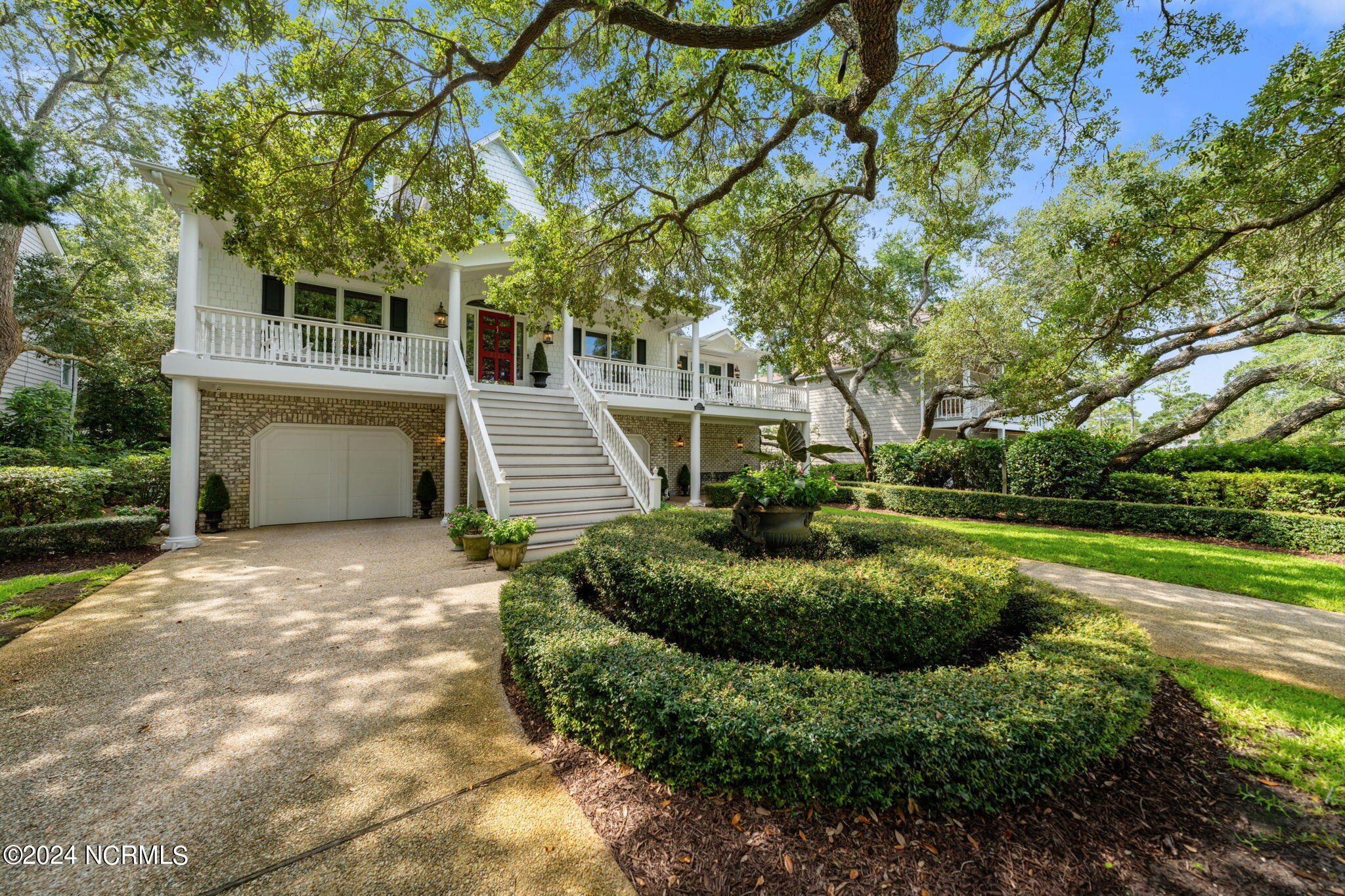 1111 Merchant Lane