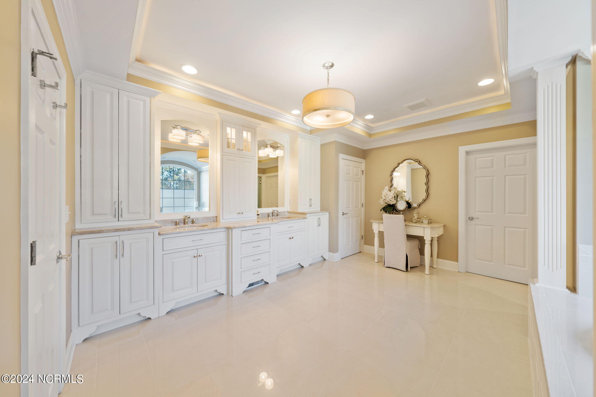 1111 Merchant Lane