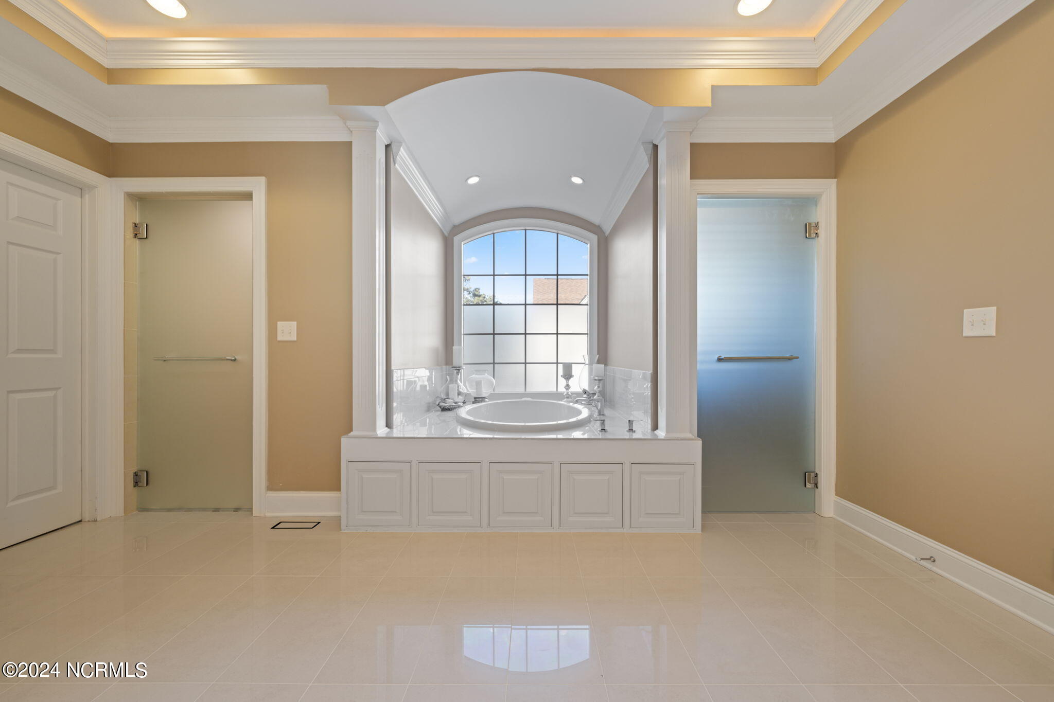 1111 Merchant Lane
