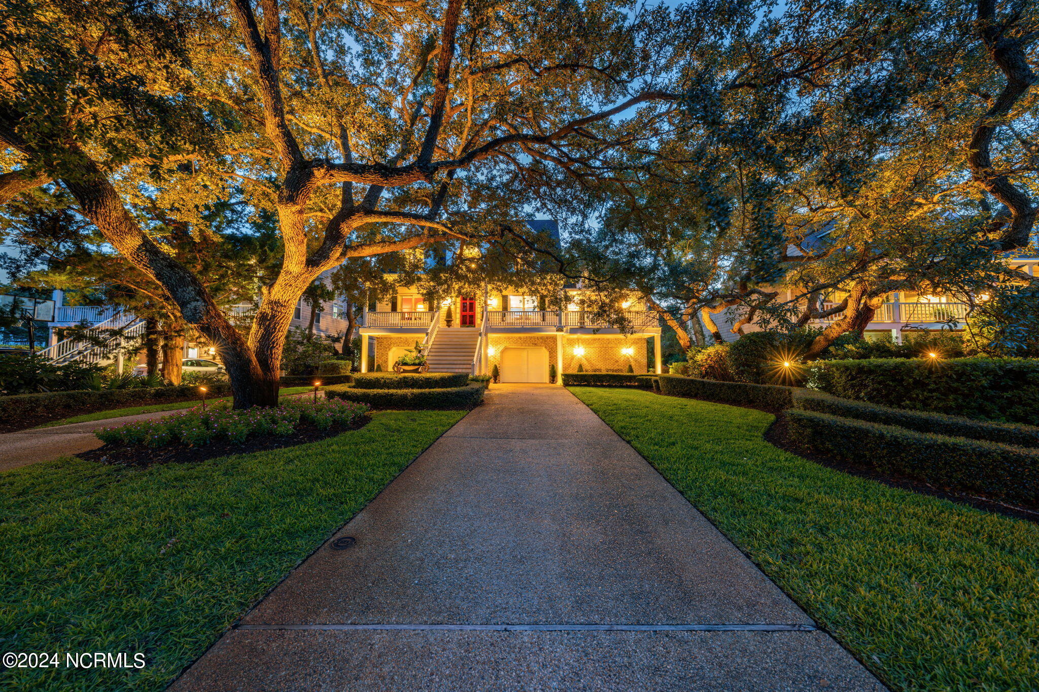 1111 Merchant Lane