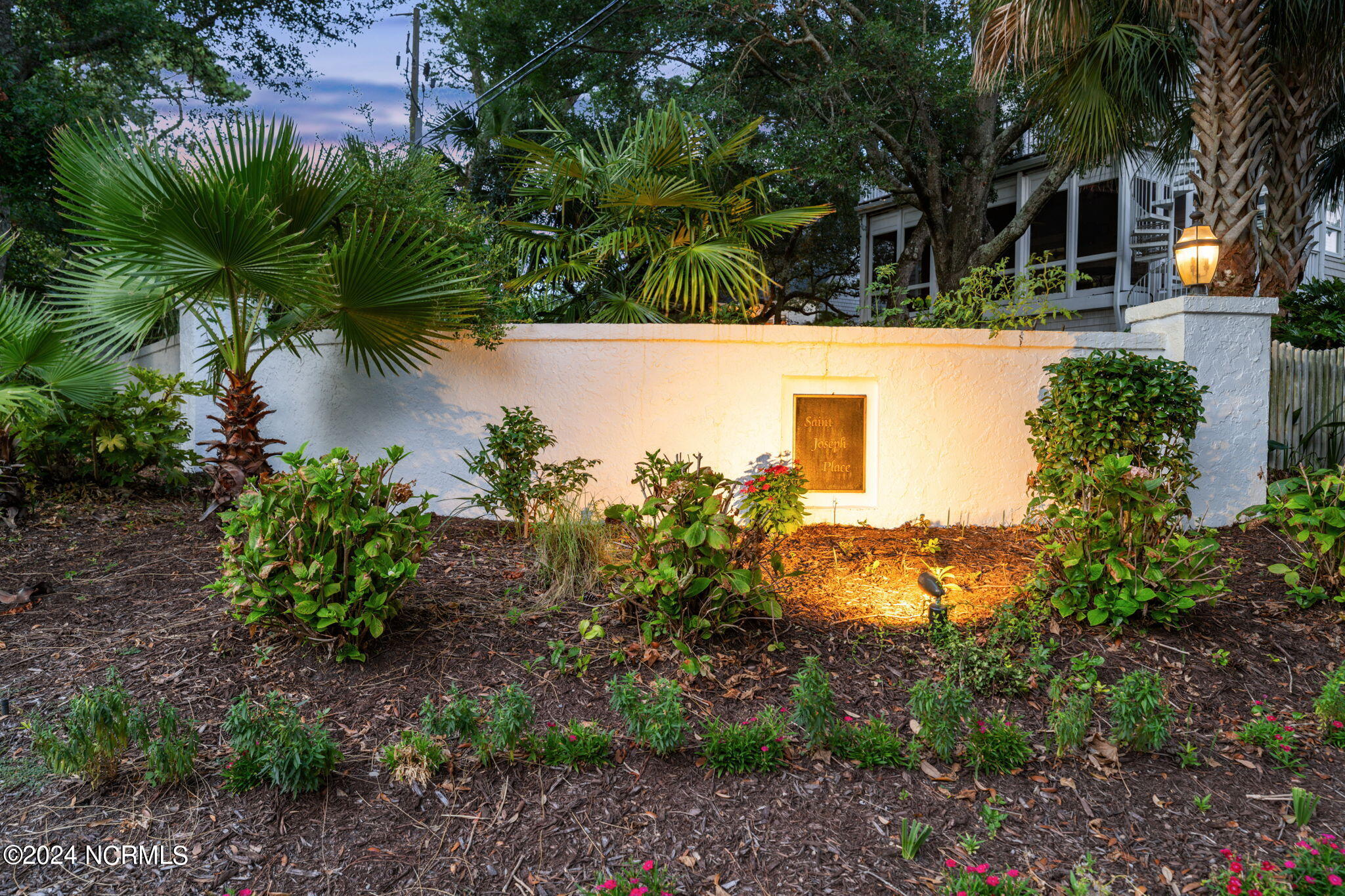 1111 Merchant Lane
