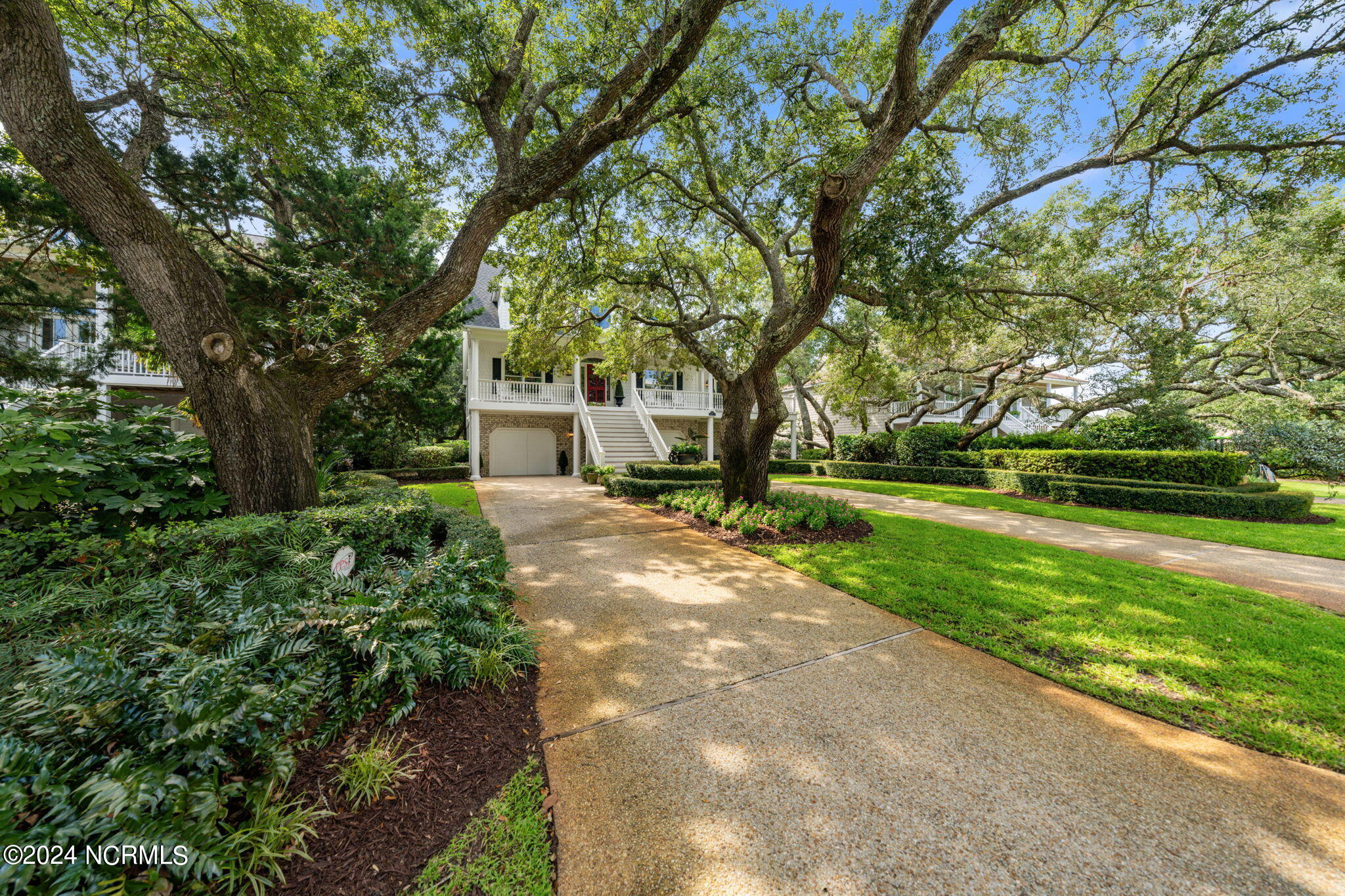1111 Merchant Lane