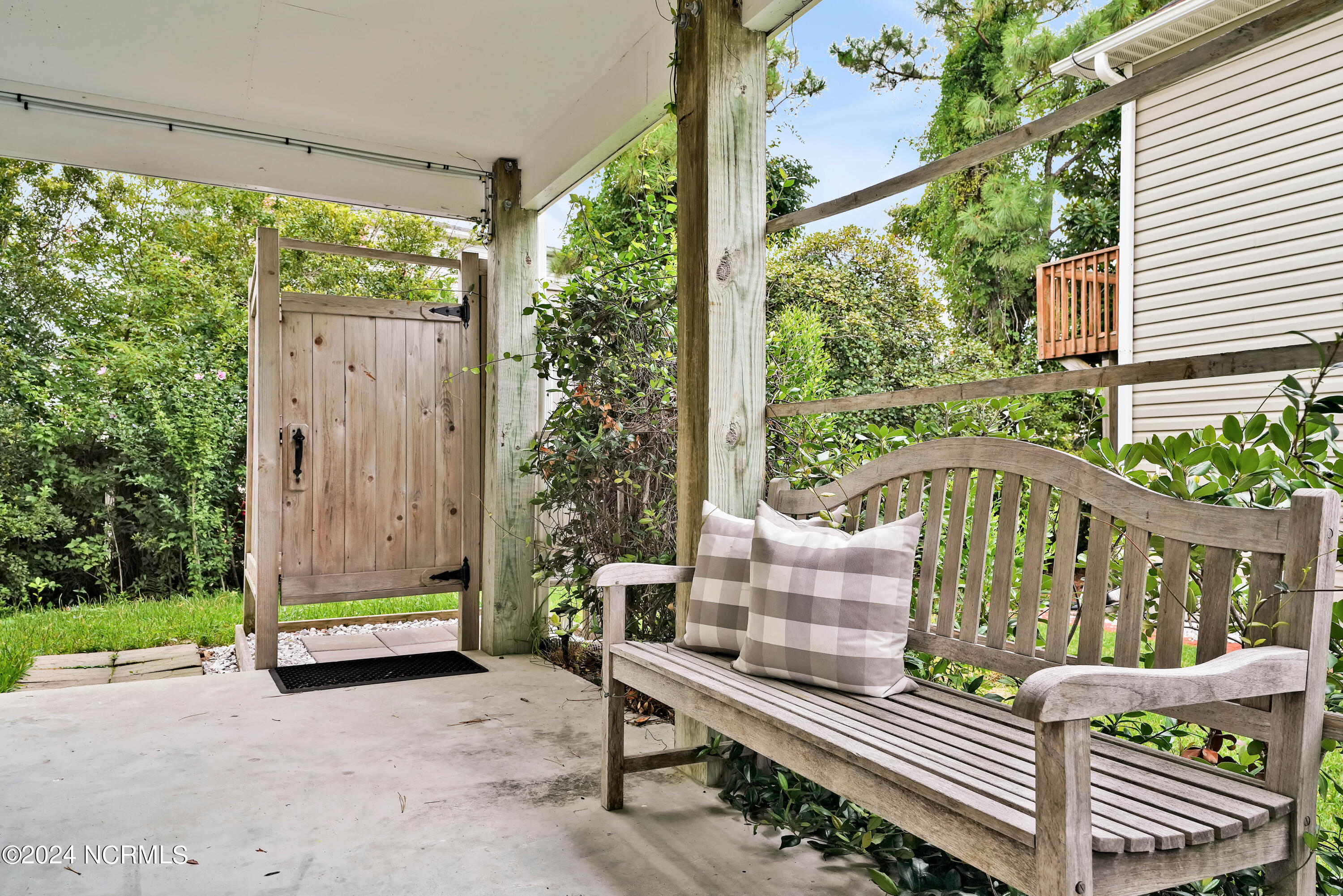 306 Seafarer Drive