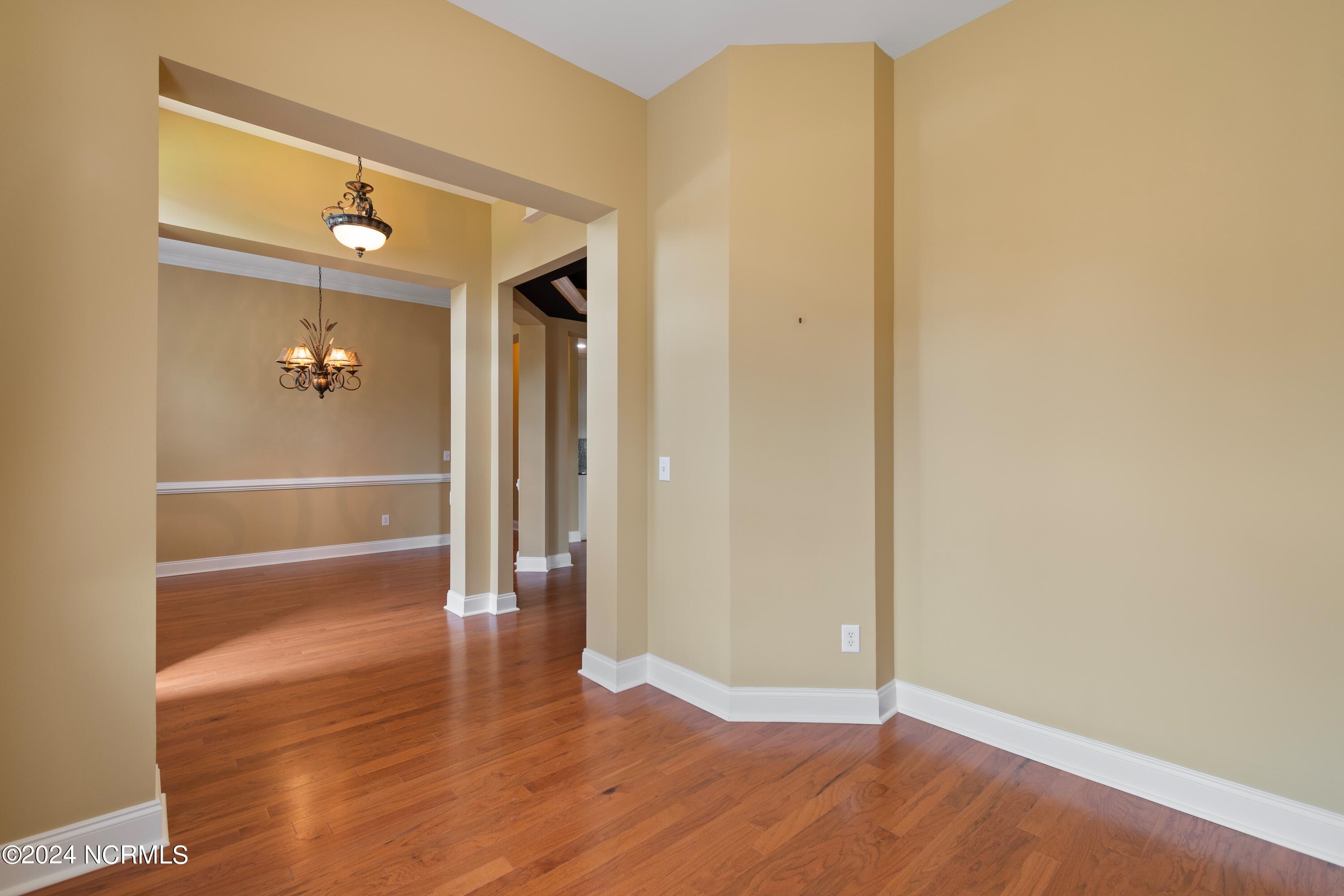 1207 Atrium Way