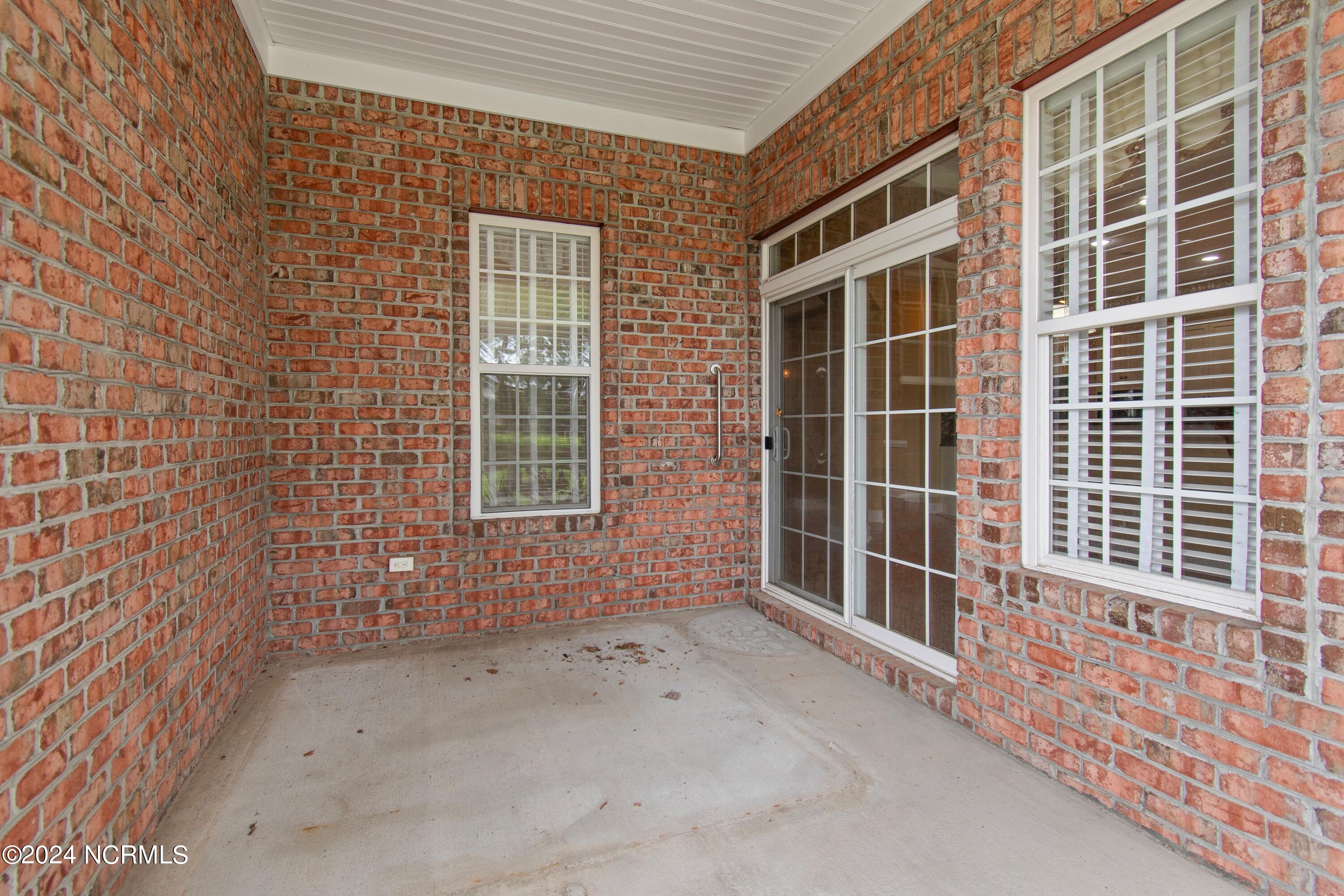1207 Atrium Way