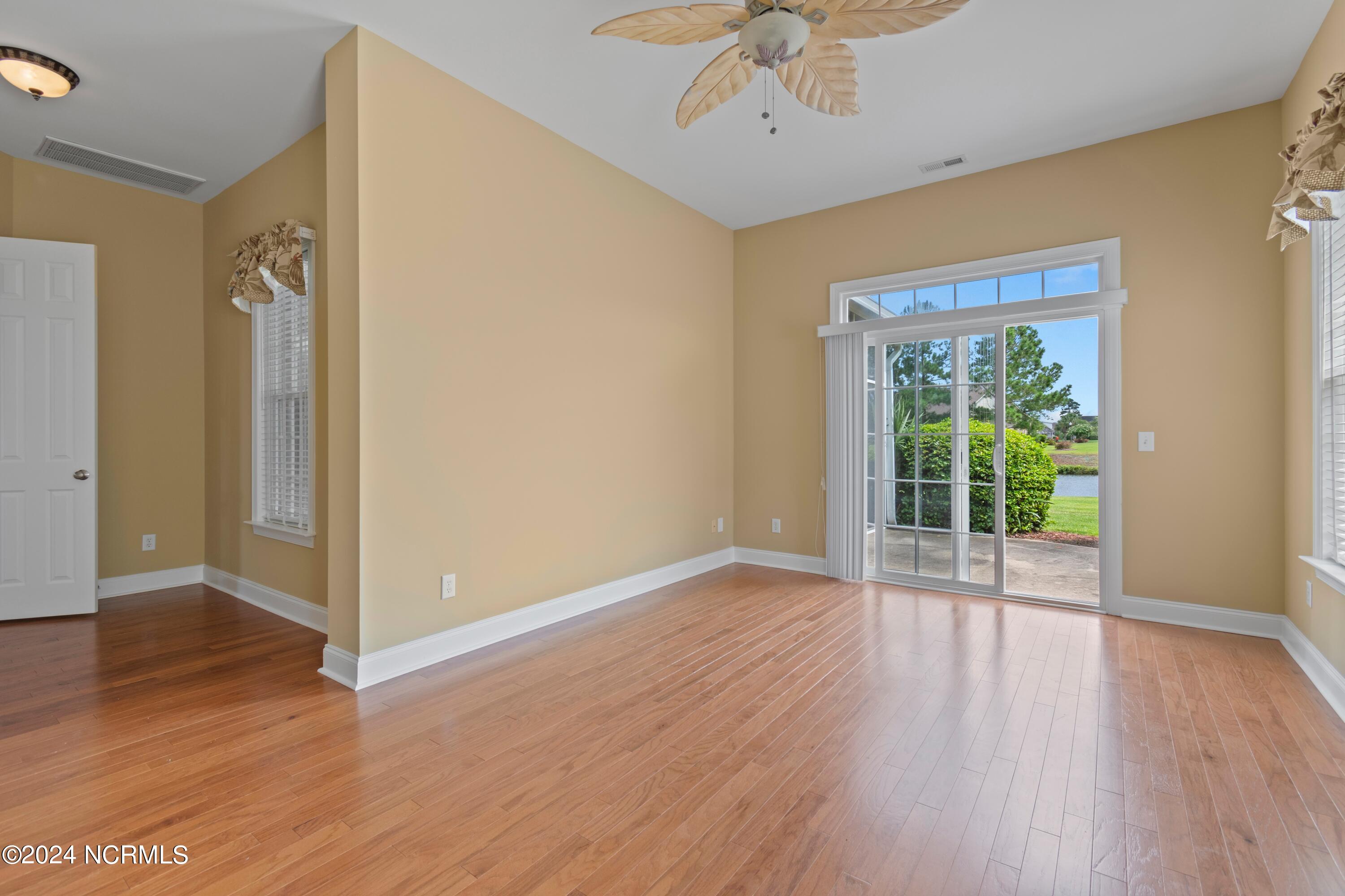 1207 Atrium Way