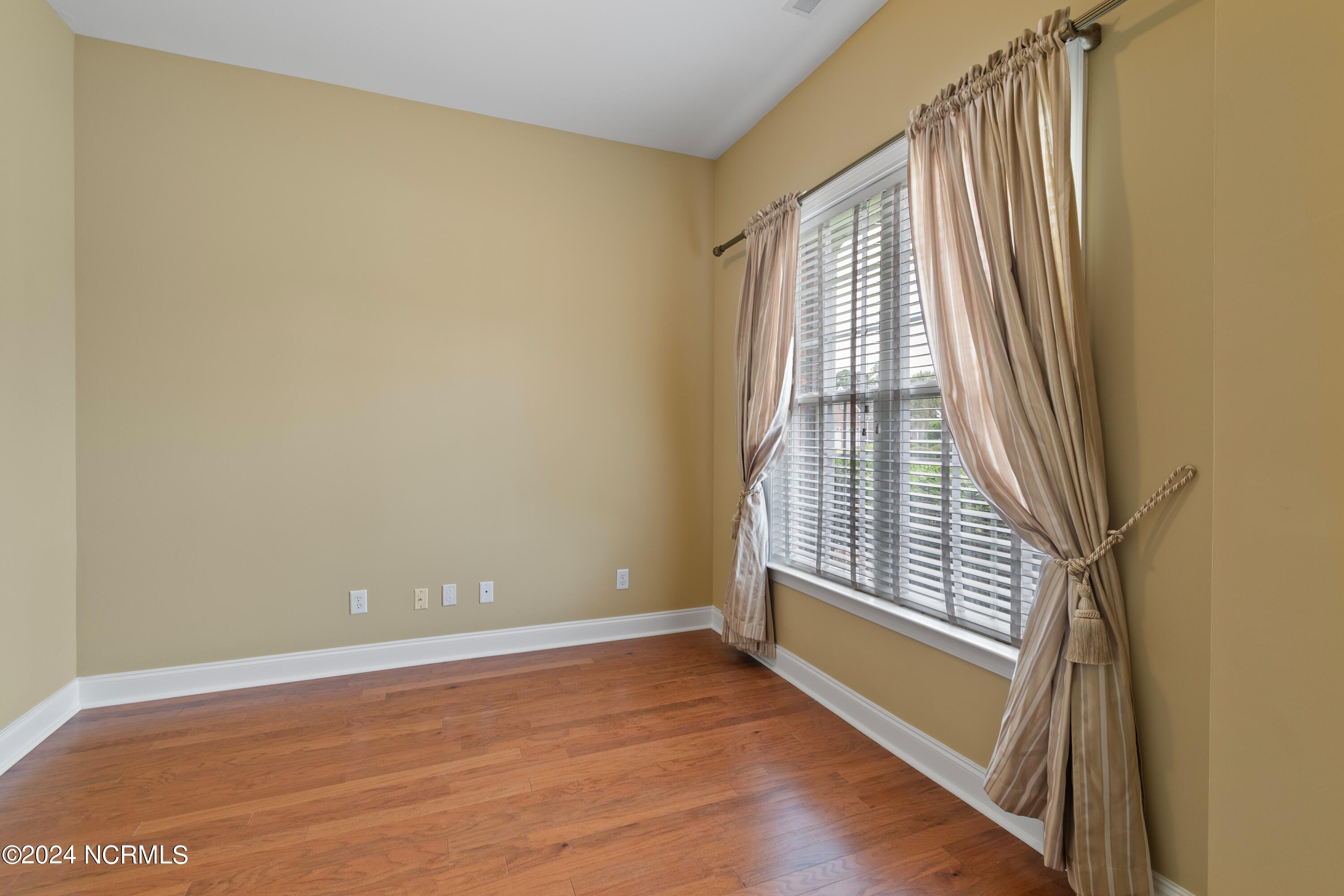 1207 Atrium Way