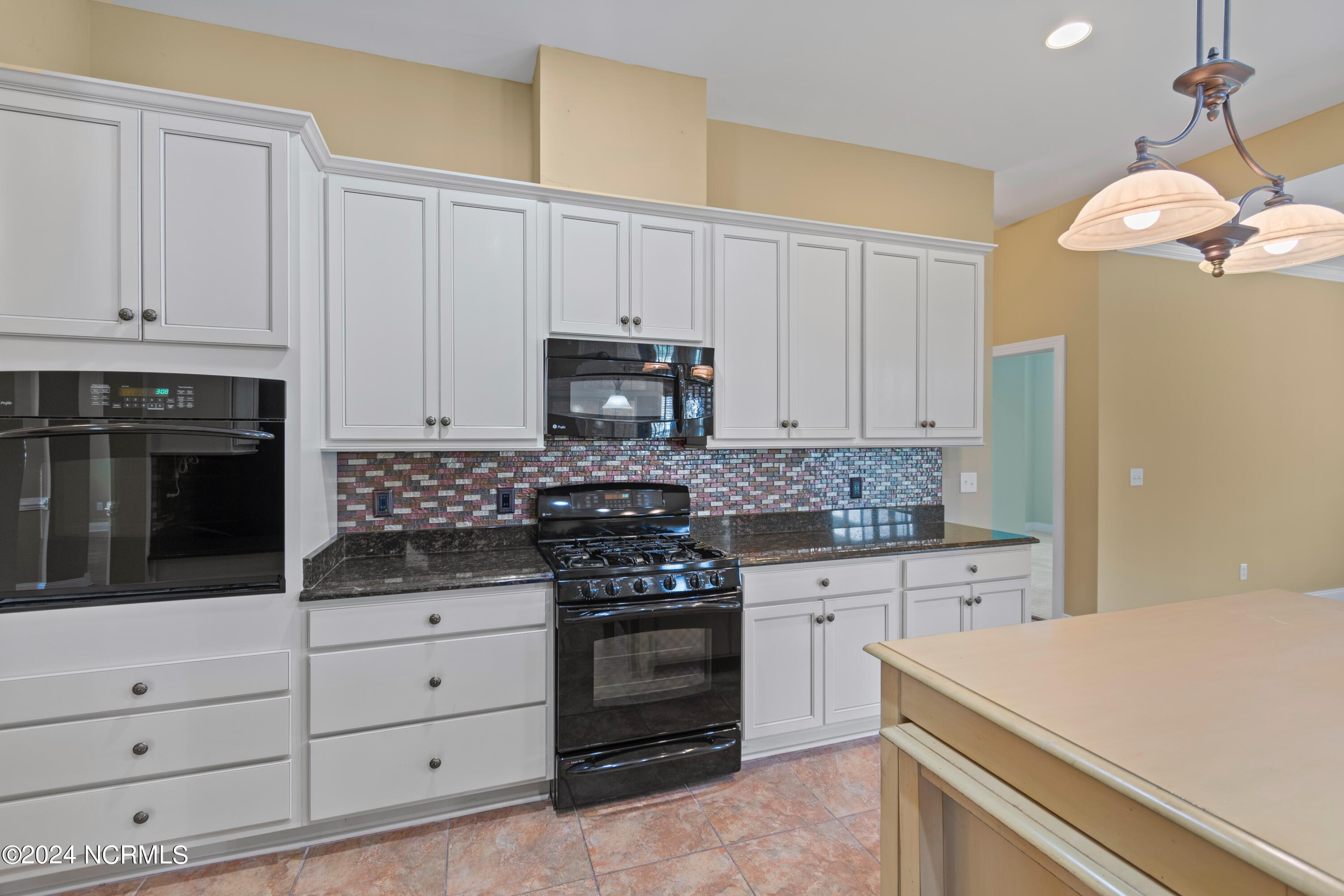 1207 Atrium Way