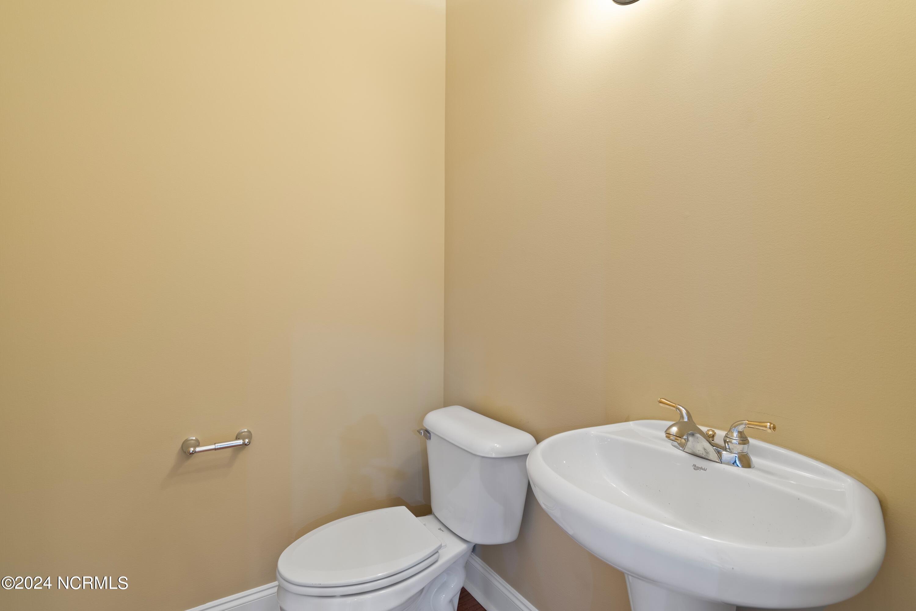 1207 Atrium Way