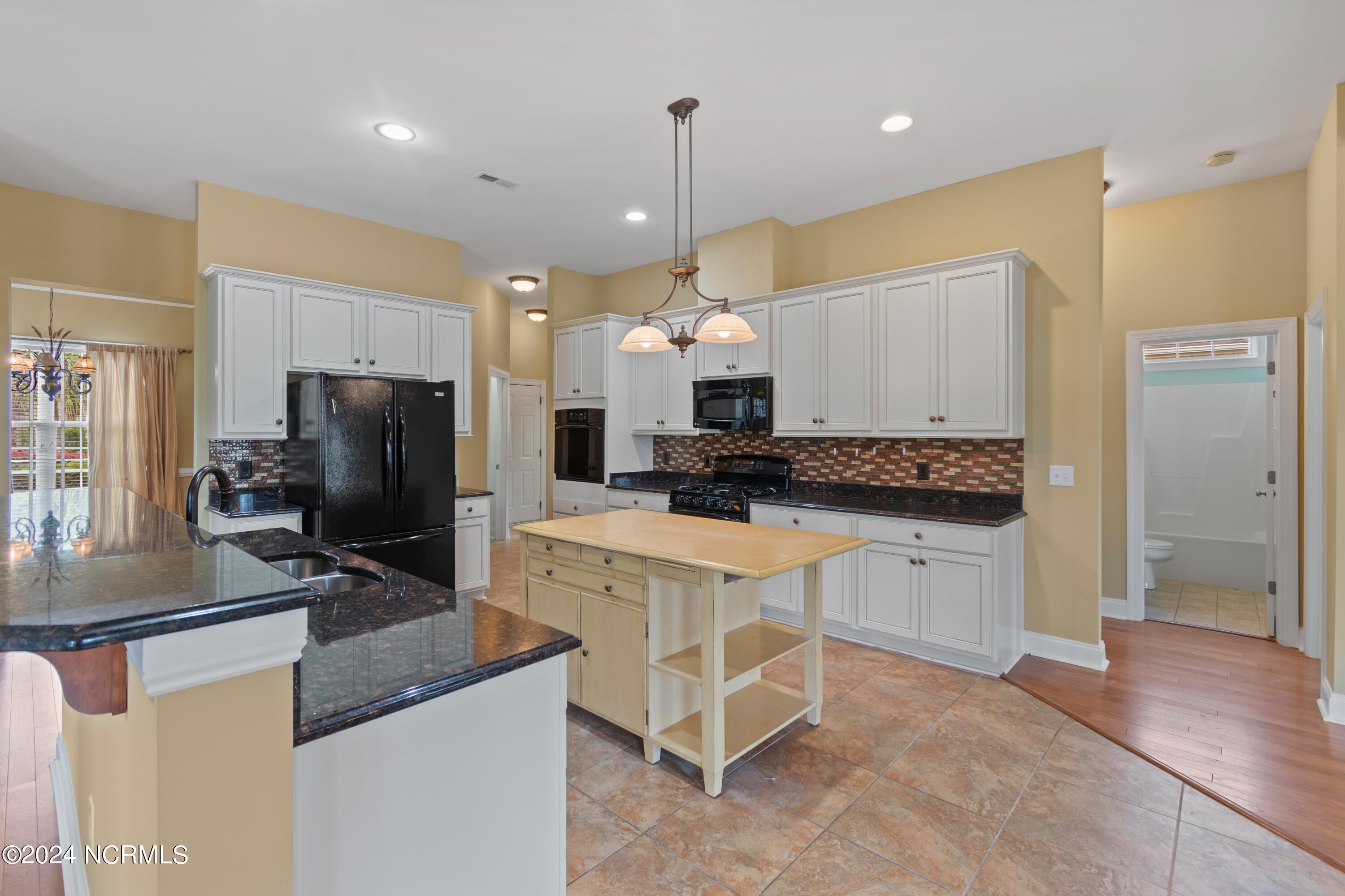 1207 Atrium Way