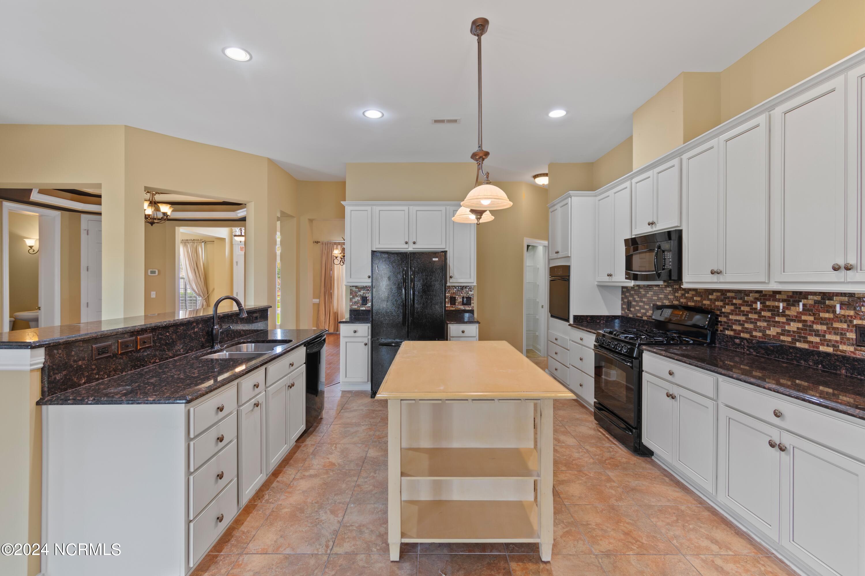 1207 Atrium Way