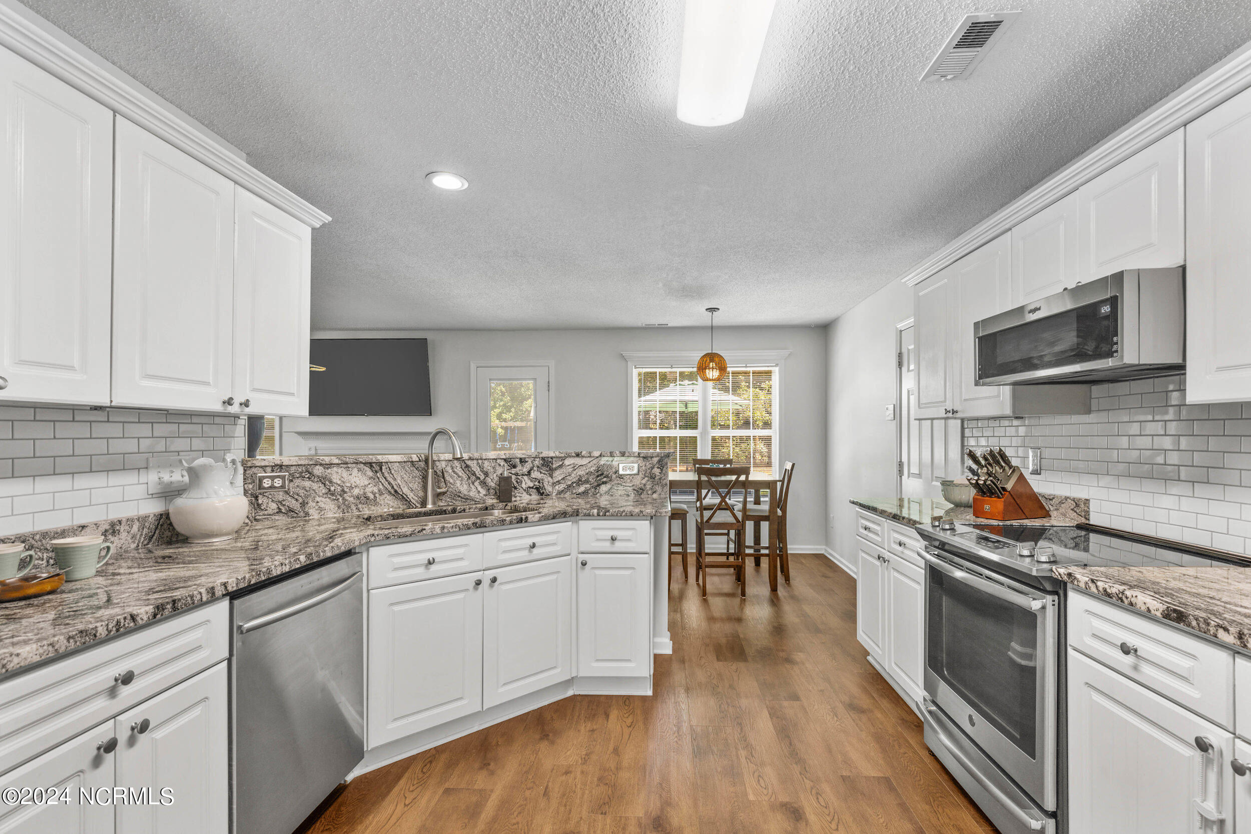 5021 Woods Edge Road