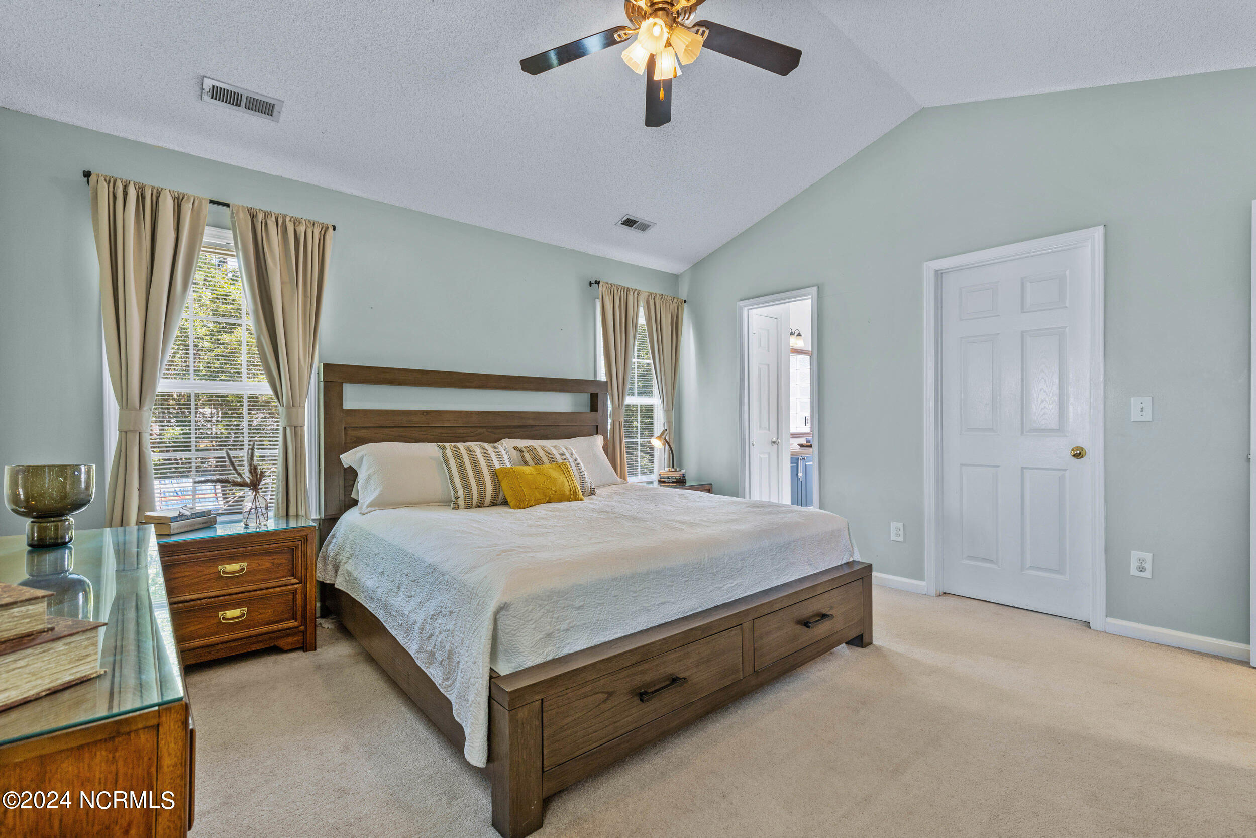 5021 Woods Edge Road