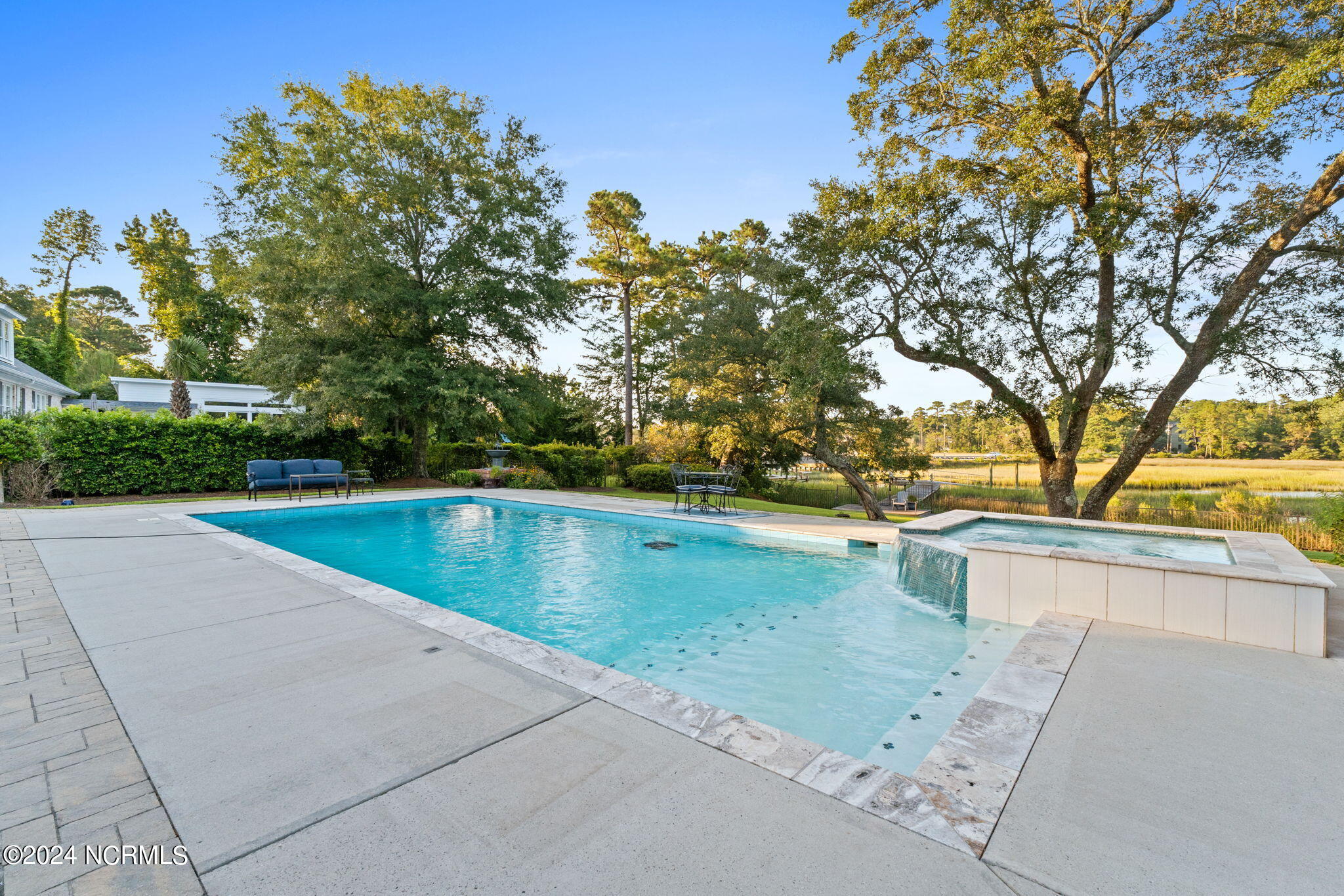 1605 Softwind Way