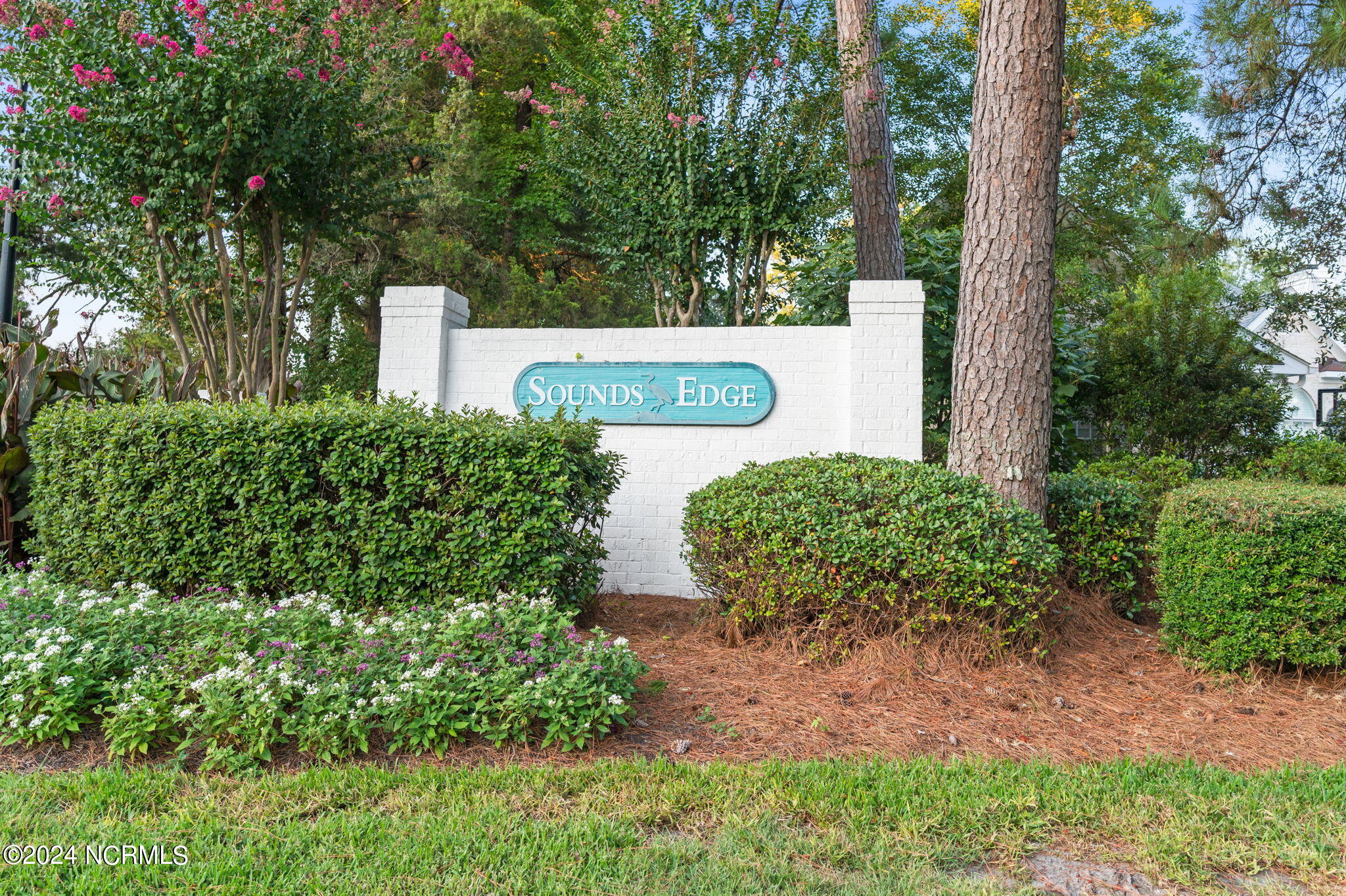 1605 Softwind Way
