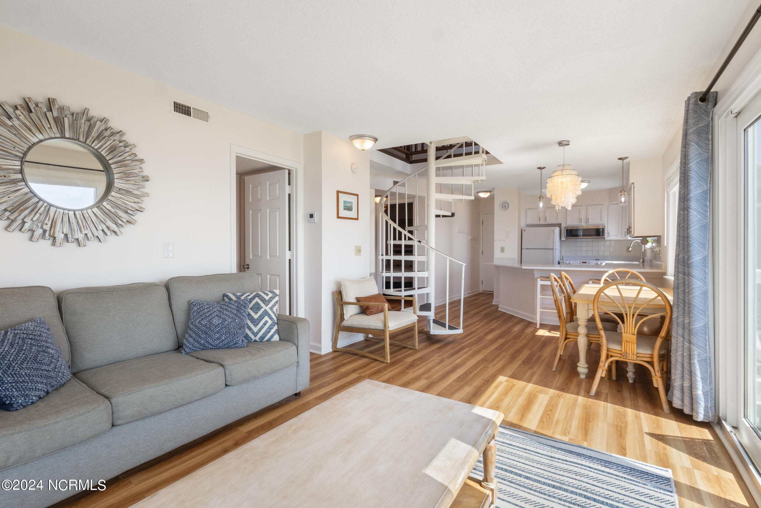 1101 Lake Park Boulevard S, A32