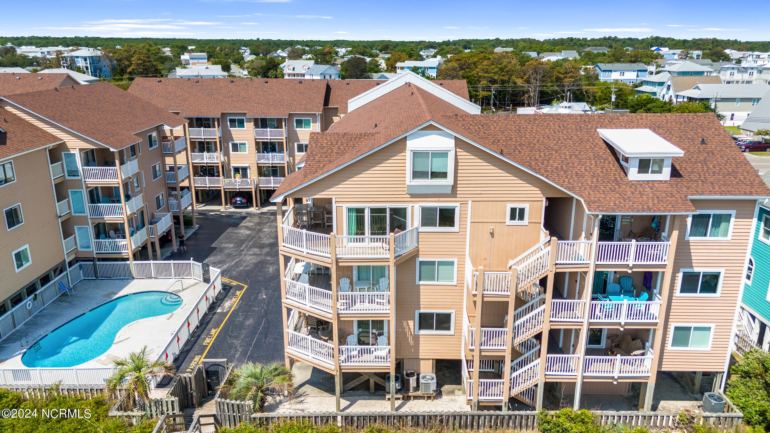 1101 Lake Park Boulevard S, A32