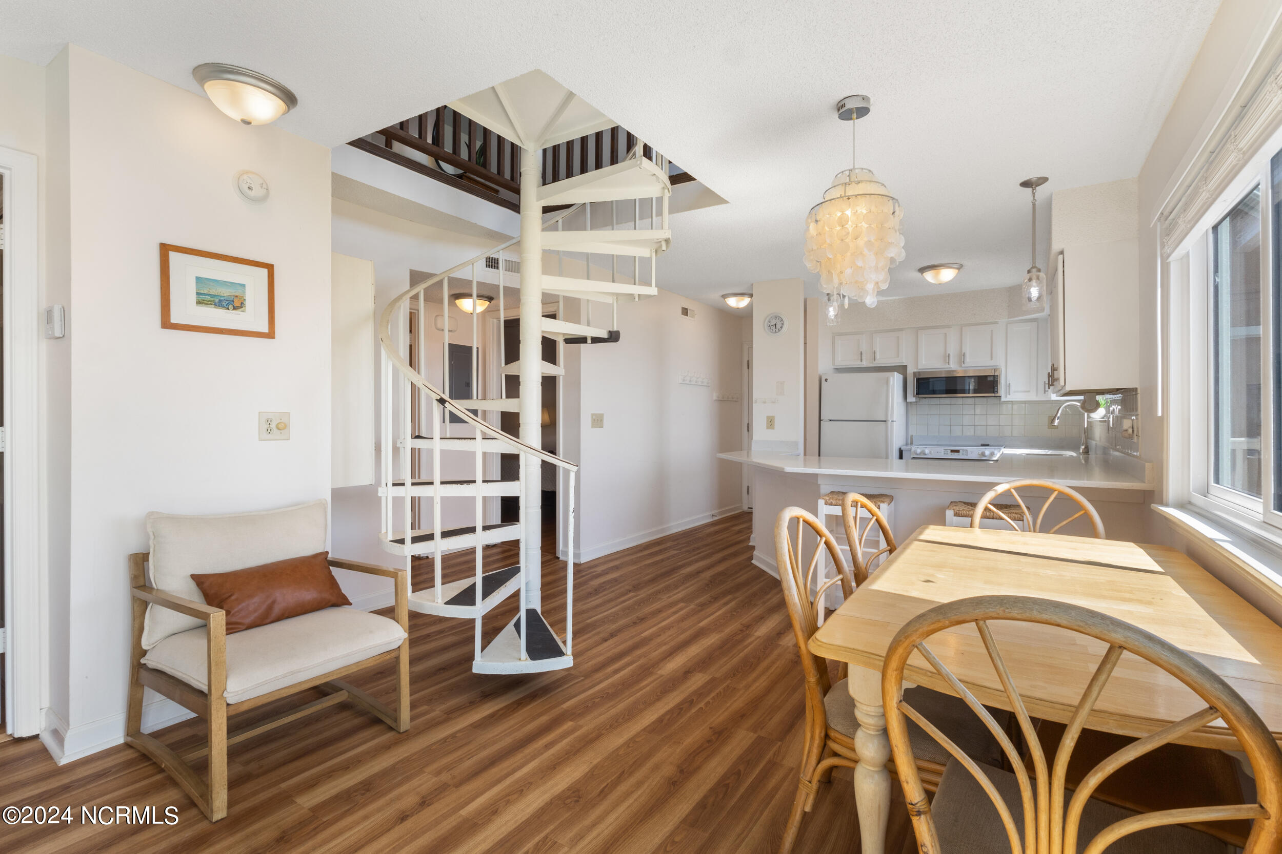 1101 Lake Park Boulevard S, A32