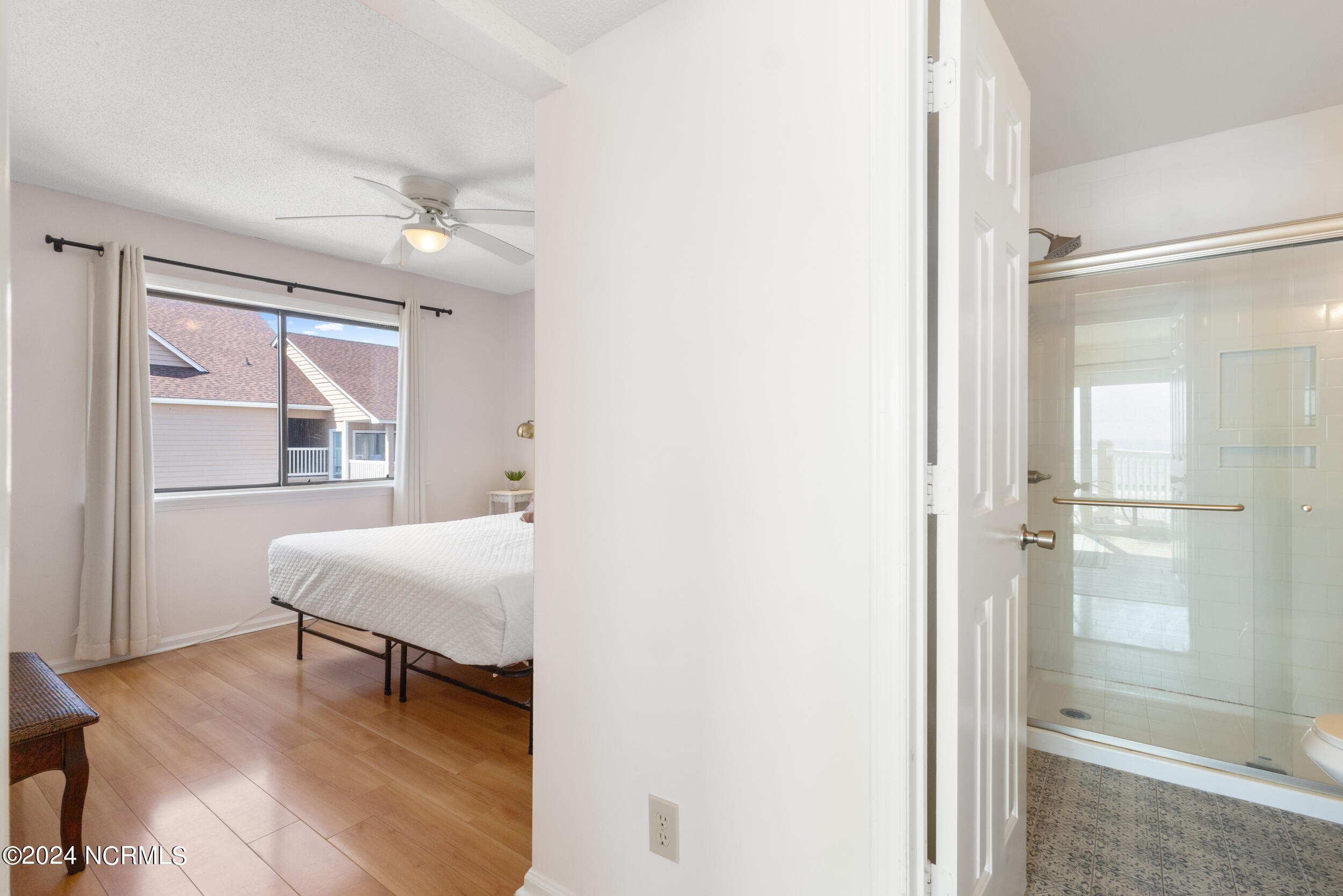 1101 Lake Park Boulevard S, A32