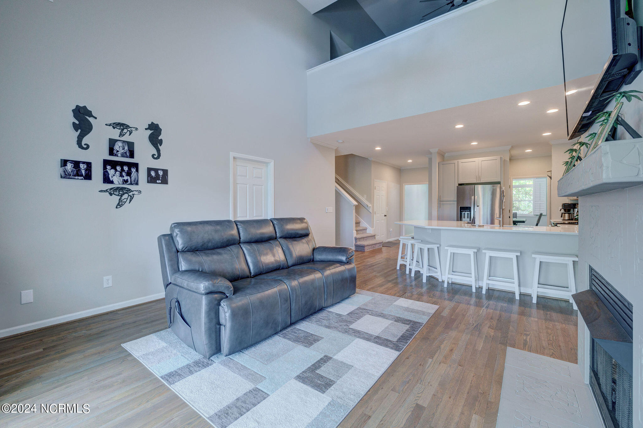 7403 Promontory Court N