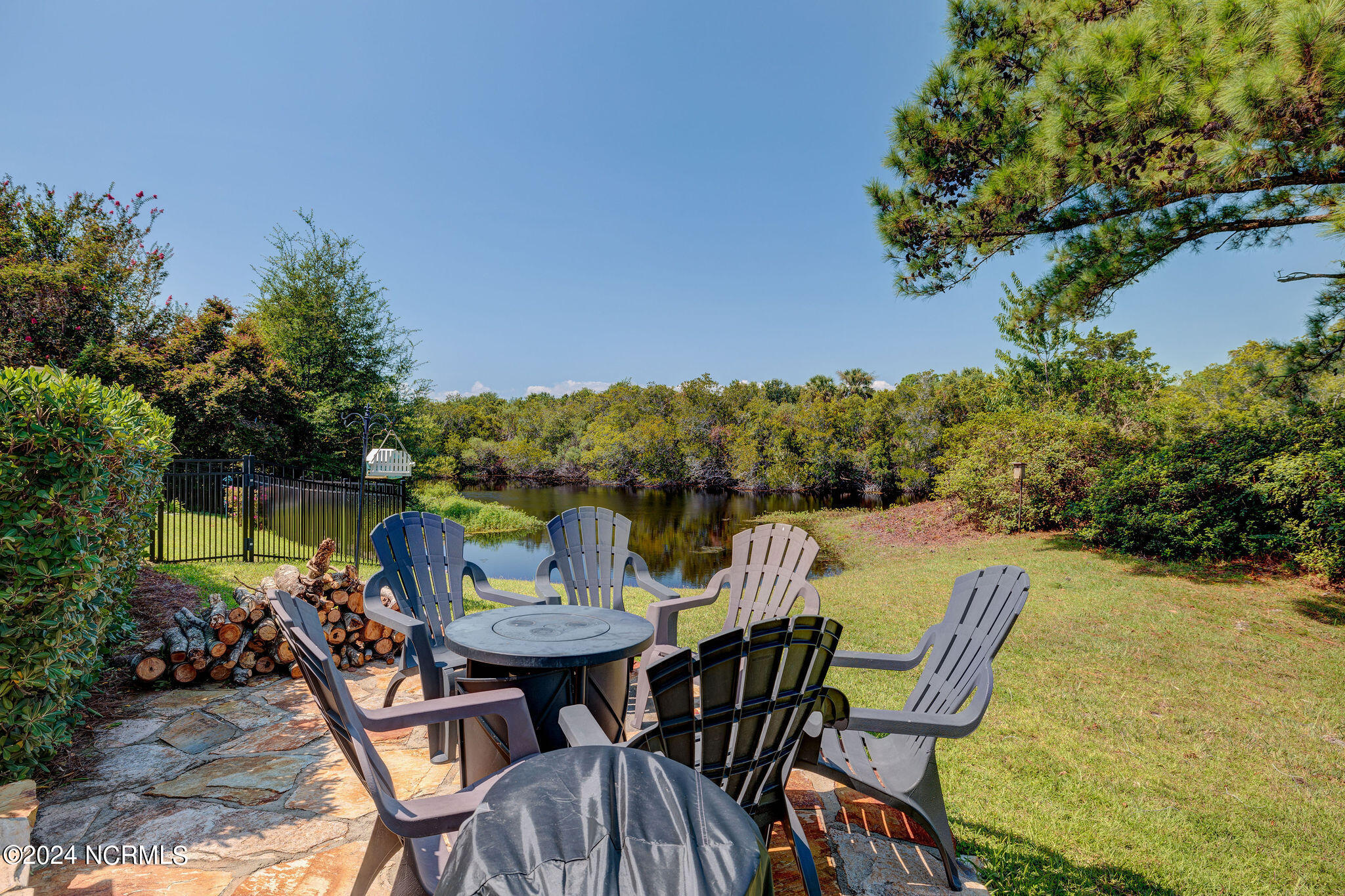 7403 Promontory Court N