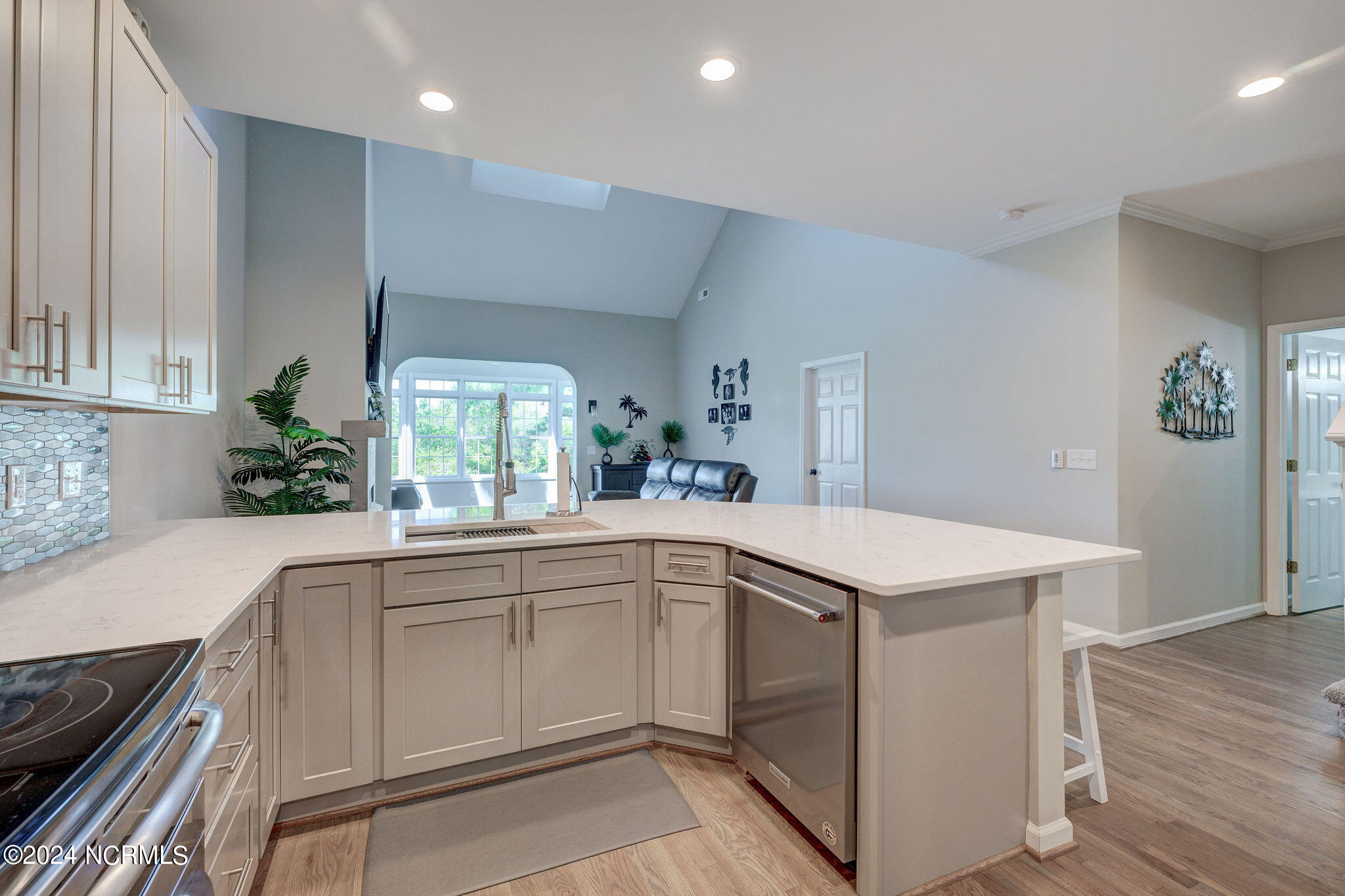 7403 Promontory Court N