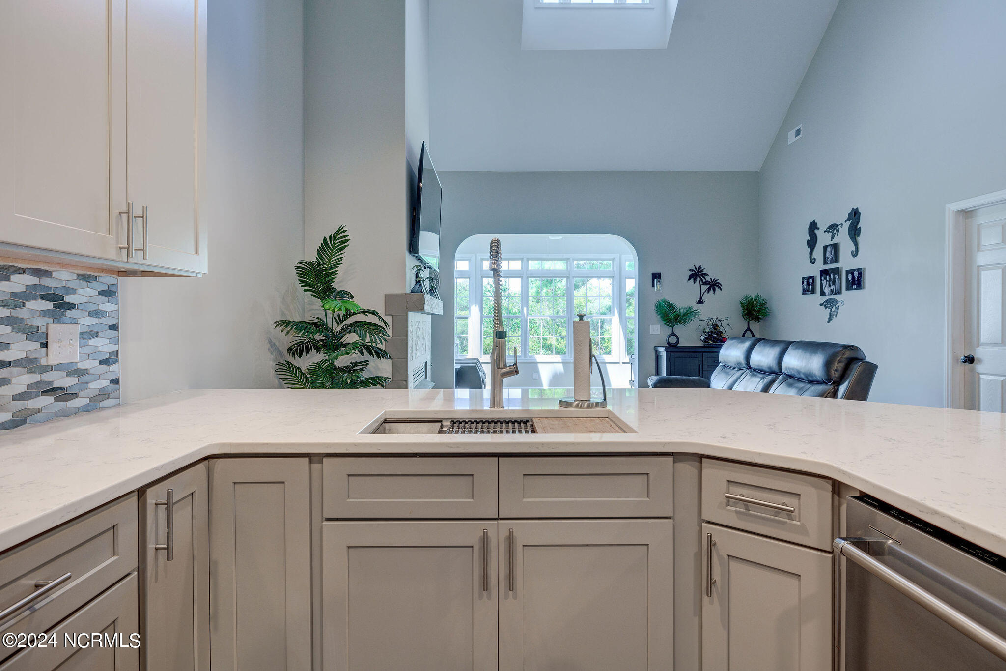 7403 Promontory Court N