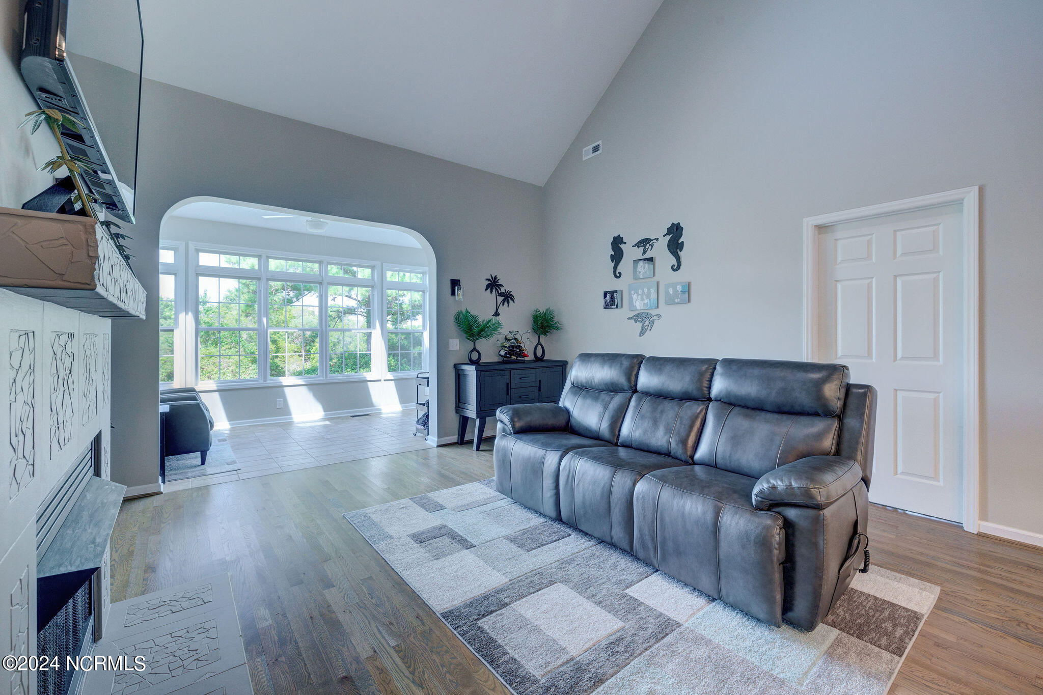 7403 Promontory Court N