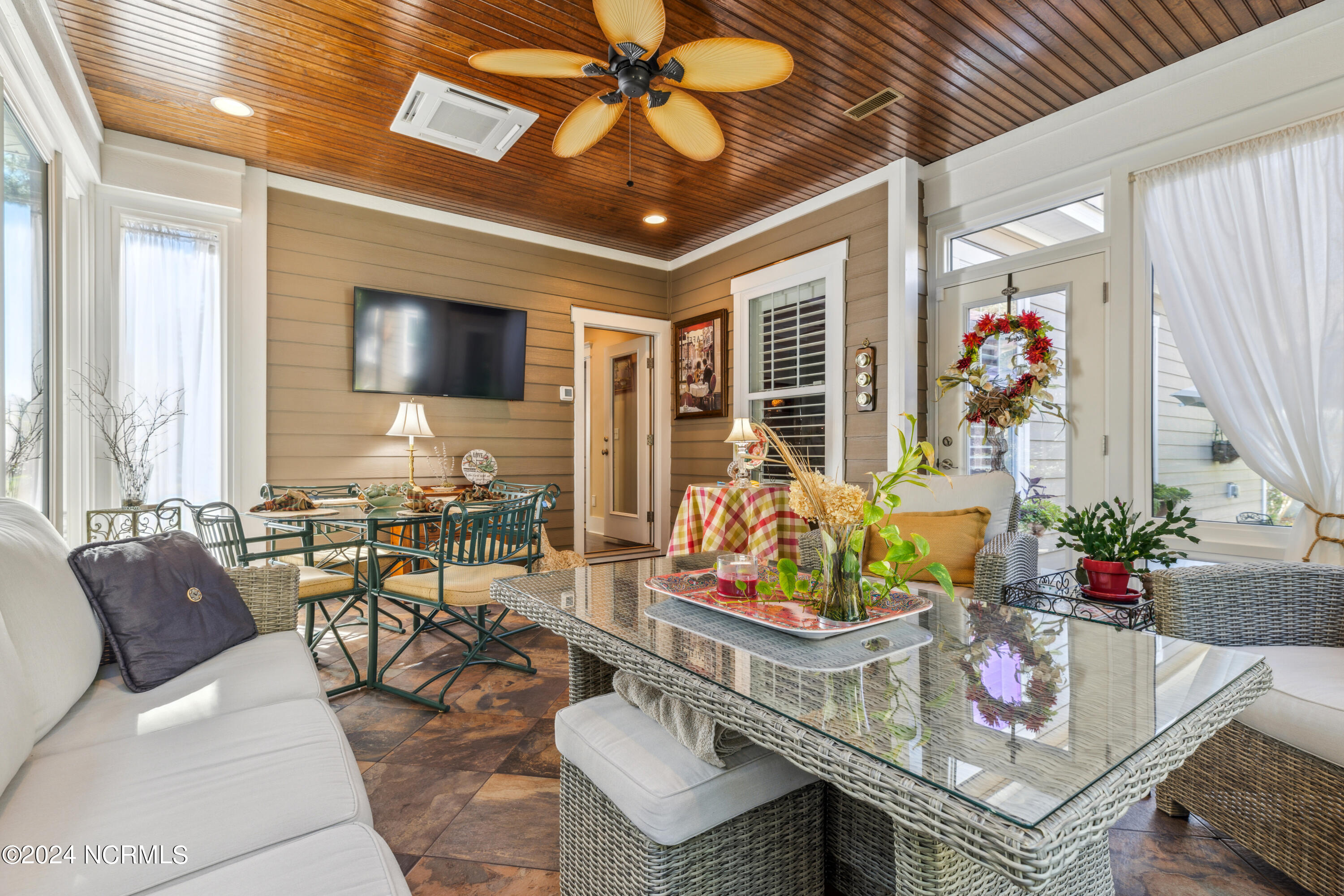 1085 Sandy Grove Place