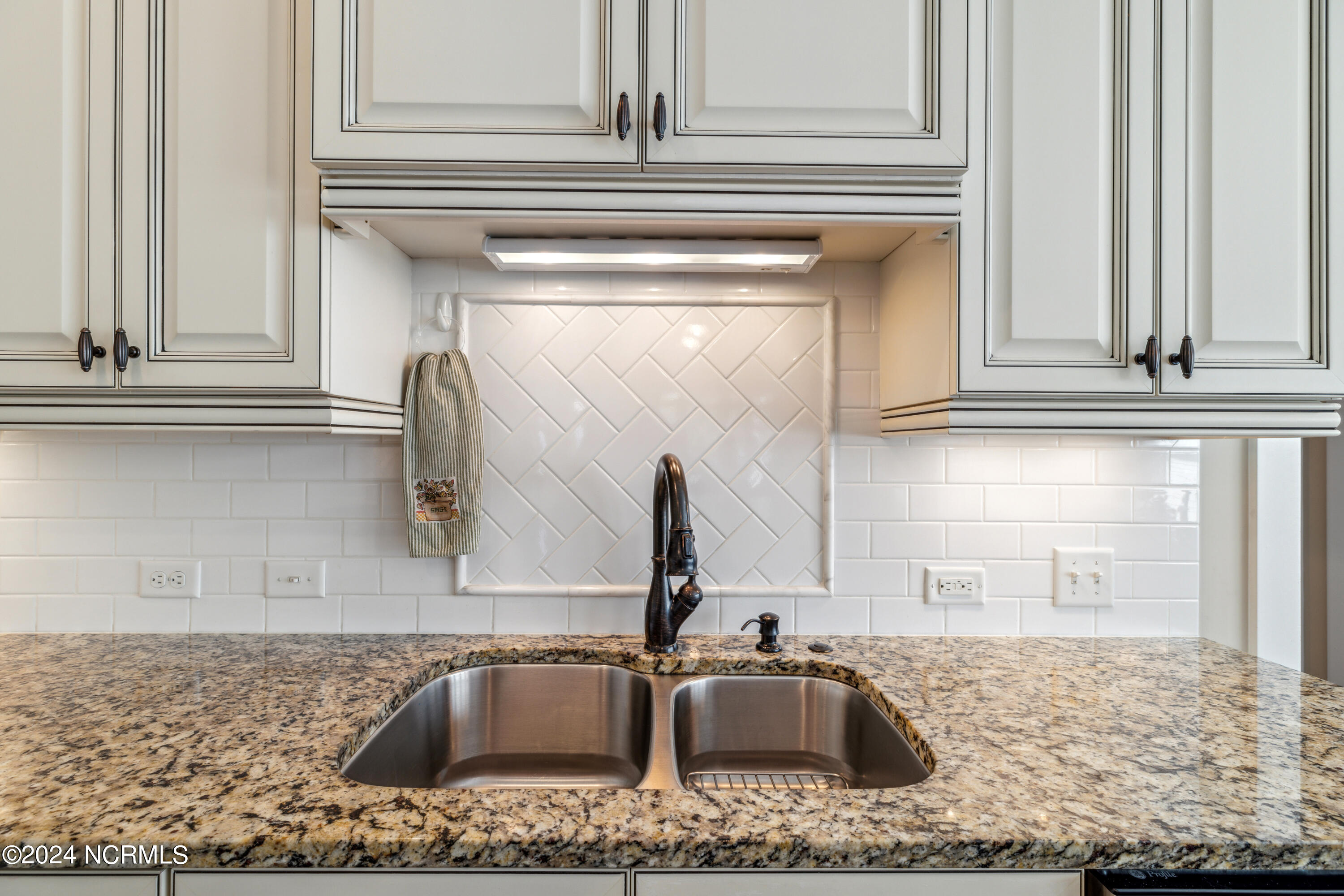 1085 Sandy Grove Place