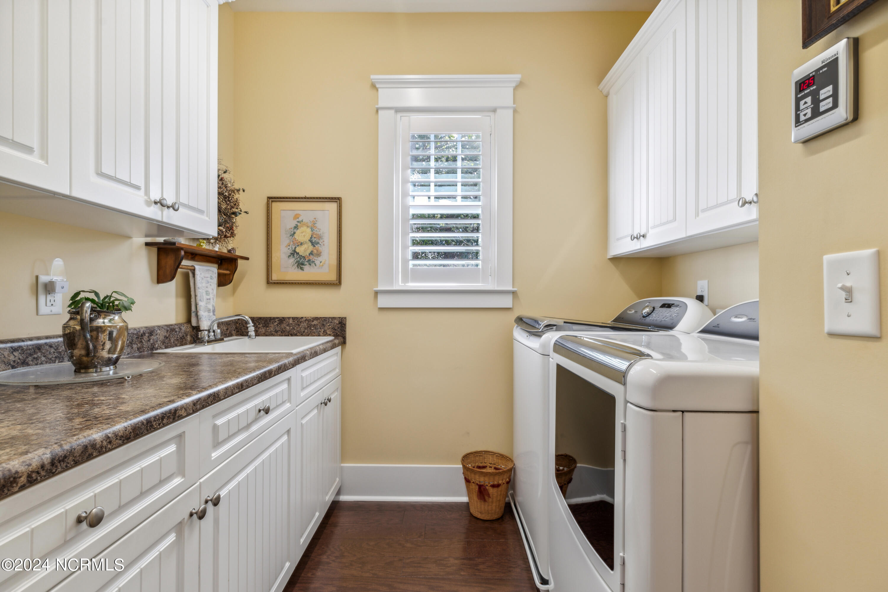 1085 Sandy Grove Place