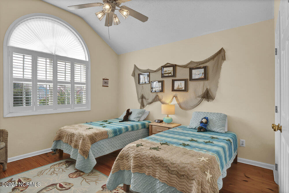 622 Sloop Pointe Lane