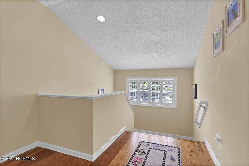 622 Sloop Pointe Lane